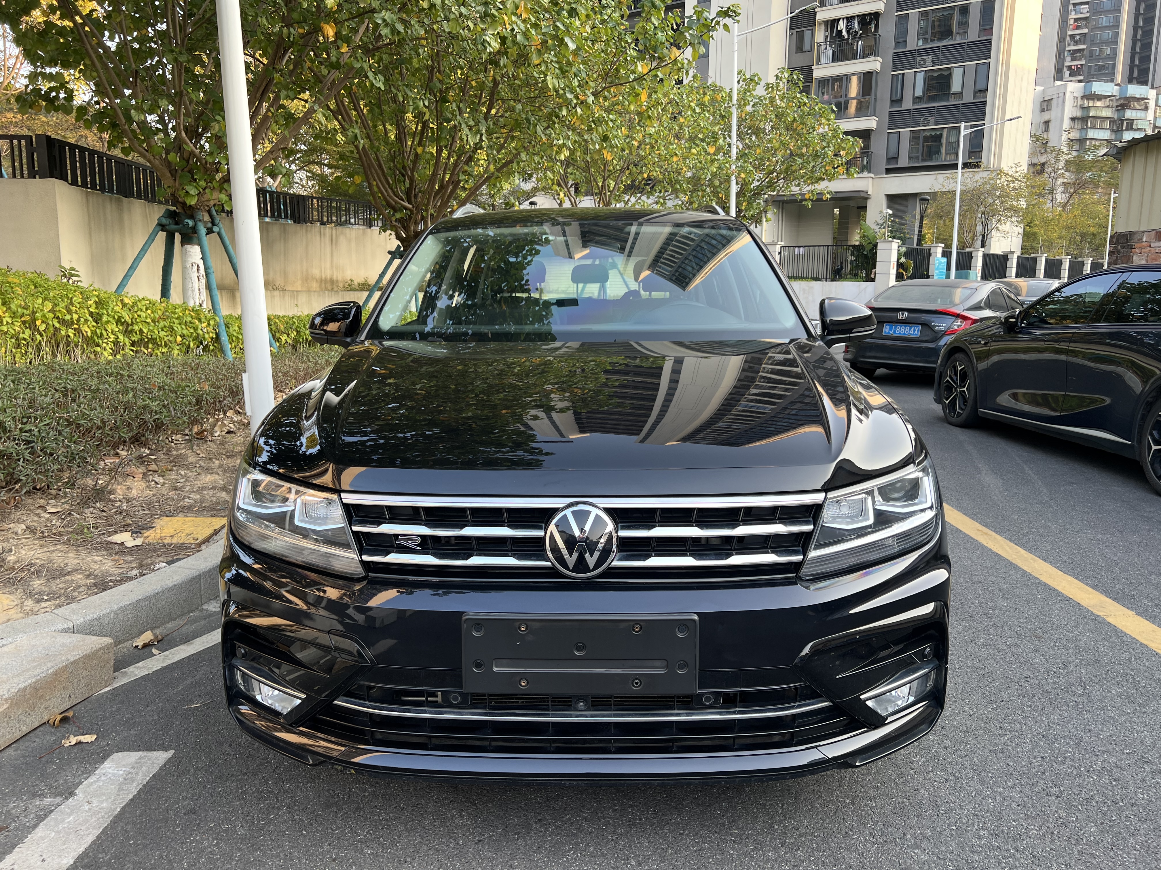 Volkswagen Tiguan L 2021 car image #14