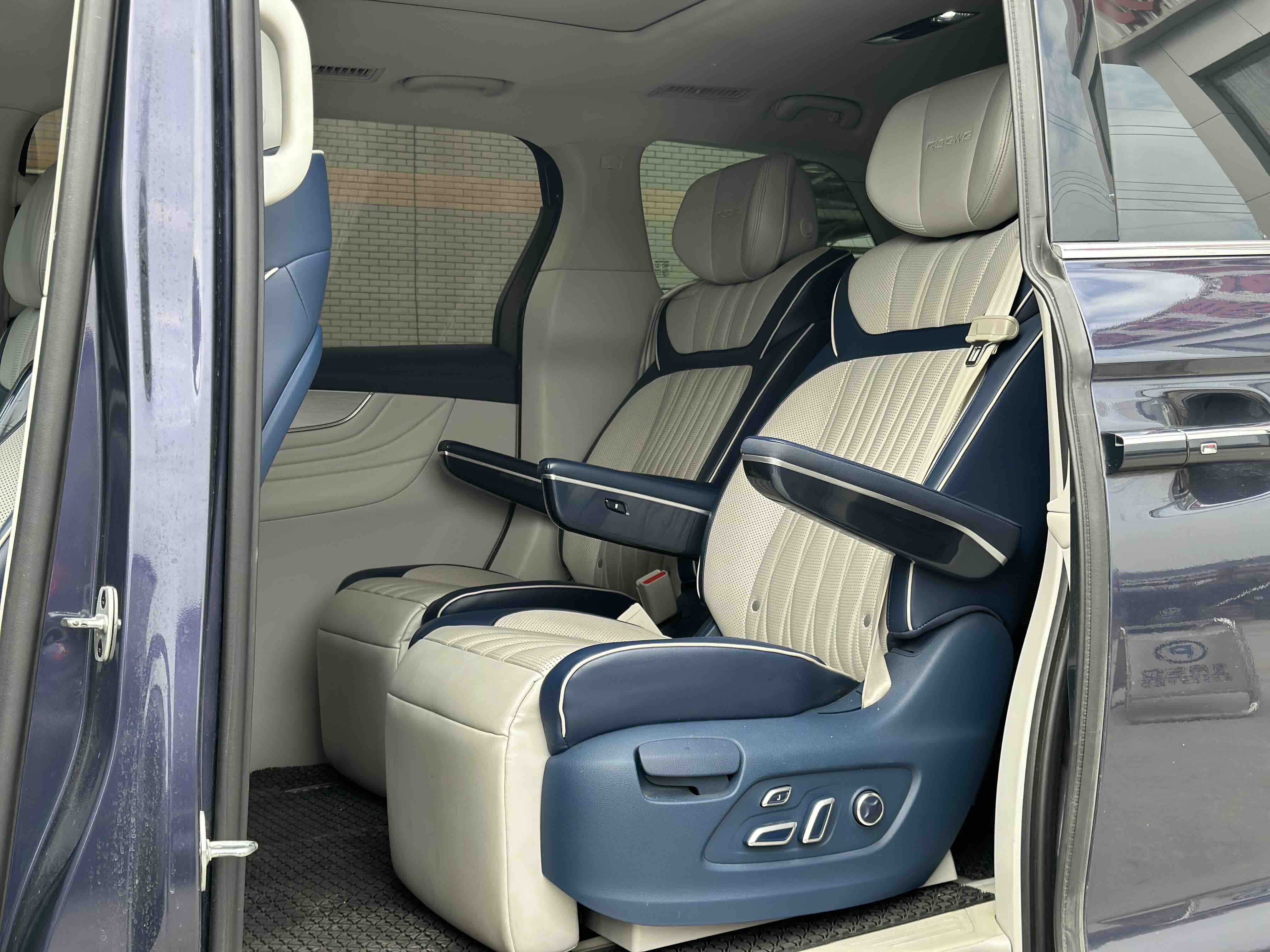 荣威 荣威iMAX8 2021 汽车图片 #14