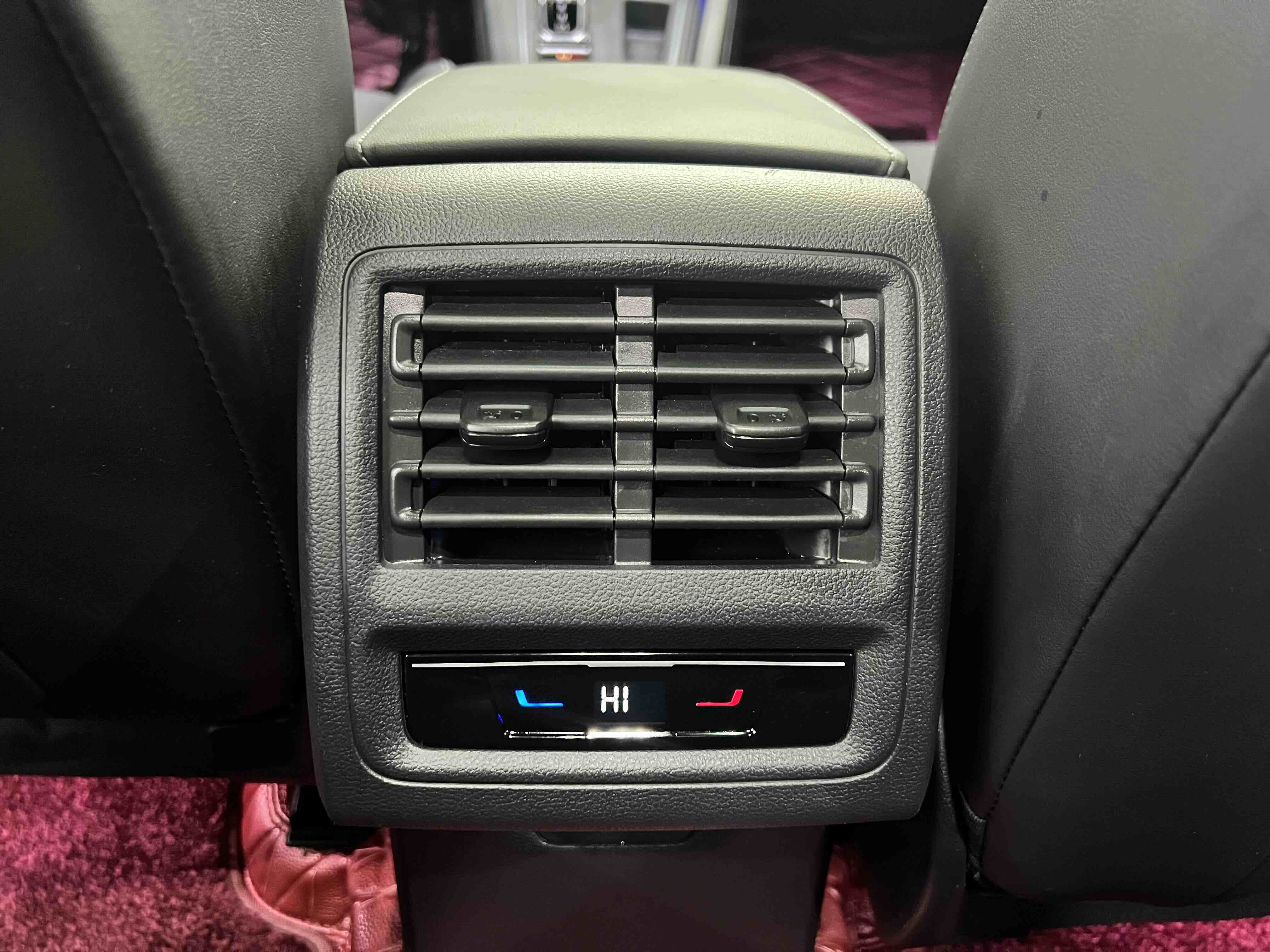 Volkswagen Golf 2022 car image #14