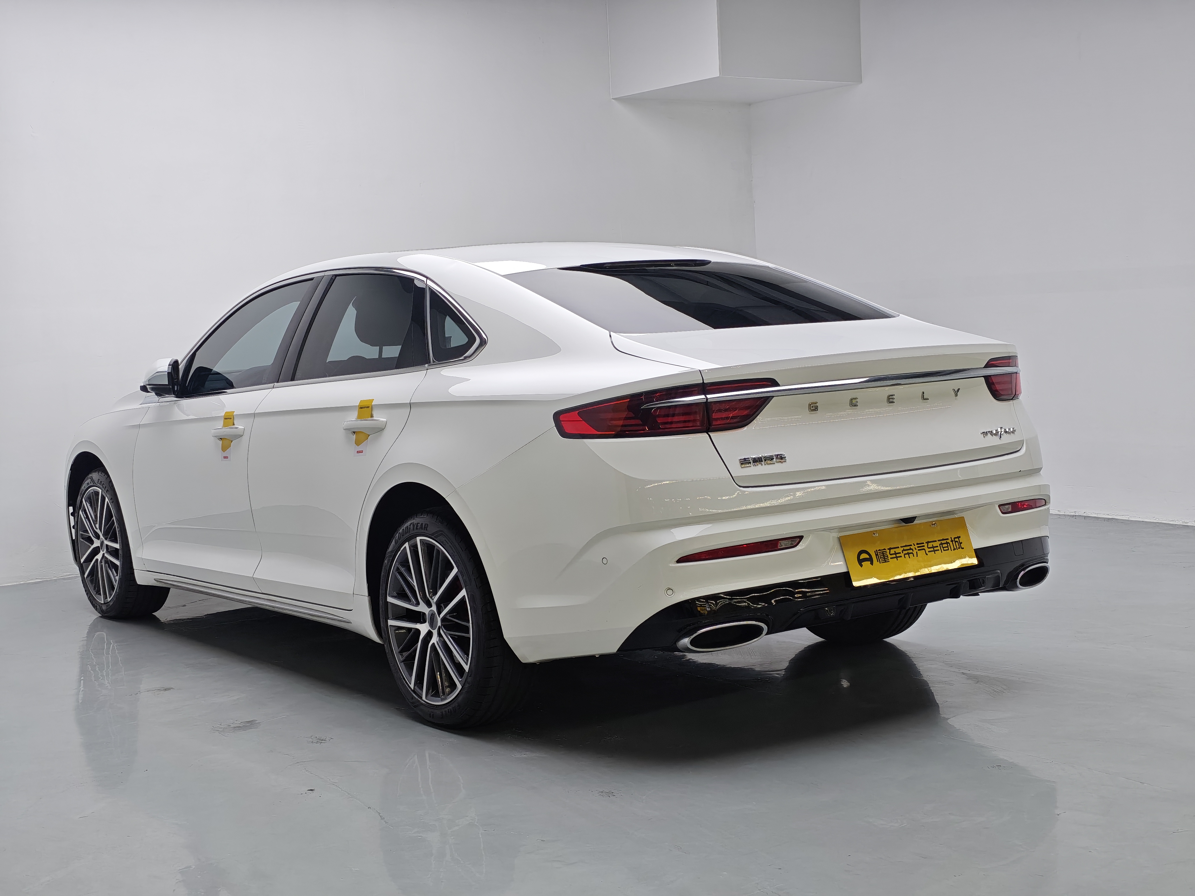 Preface 2022 car image #14