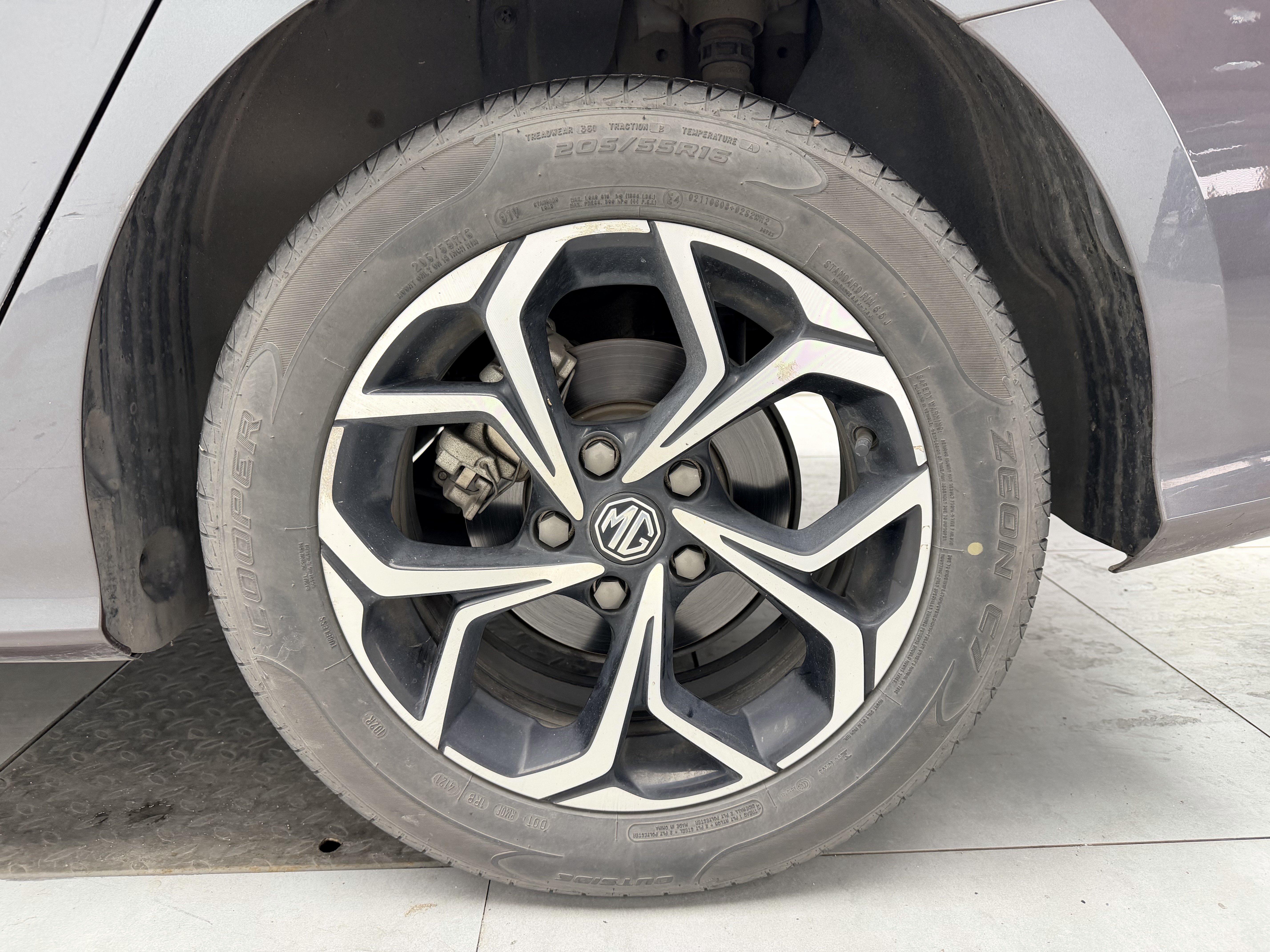 5 2022 immagine di auto #14