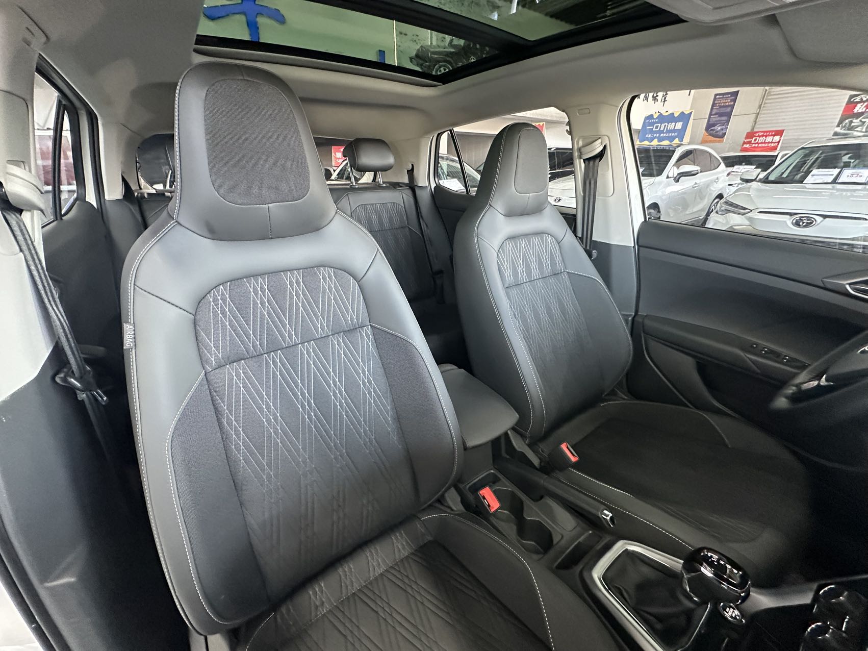 Volkswagen T-Cross 2021 #14 Volkswagen T-Cross 2021 car image #14