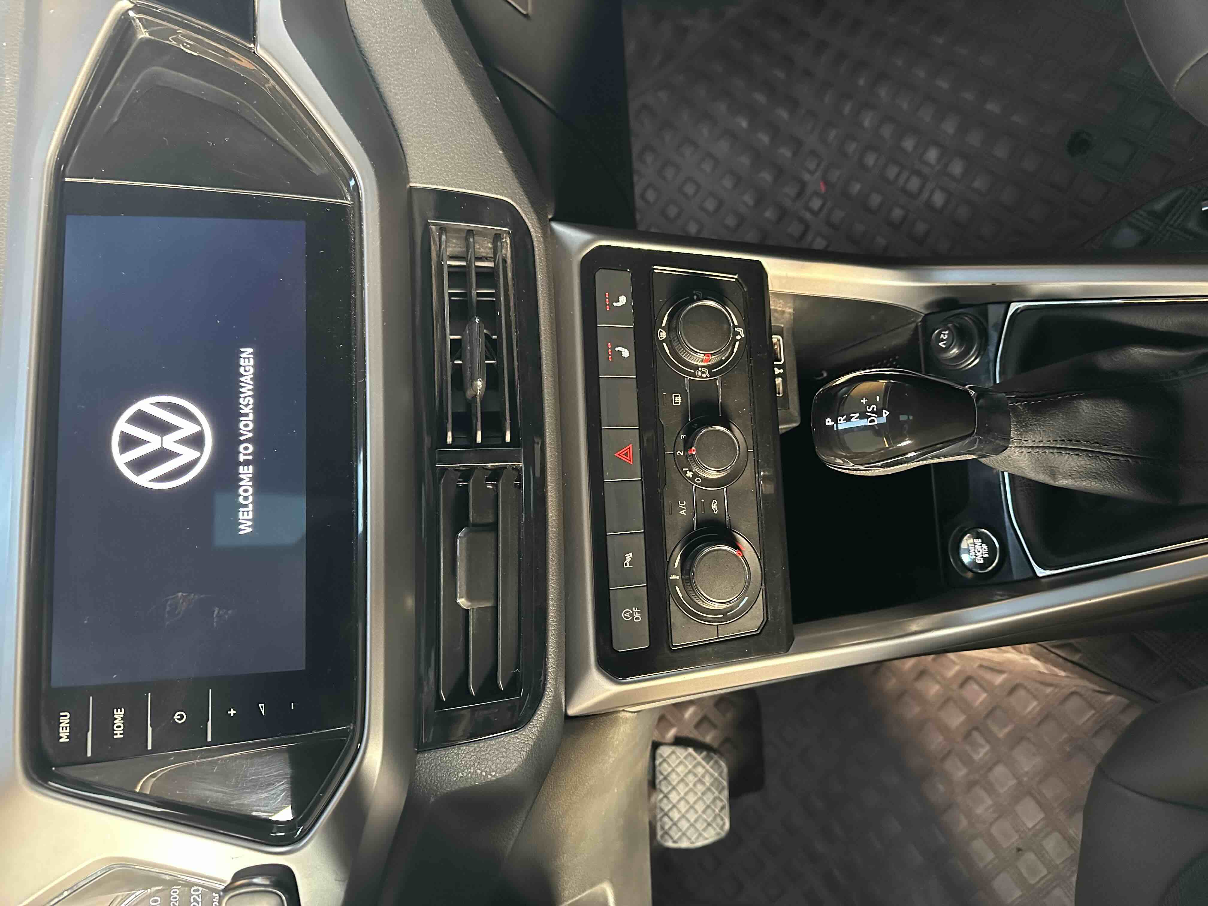 Volkswagen T-Cross 2021 #14 Volkswagen T-Cross 2021 car image #14