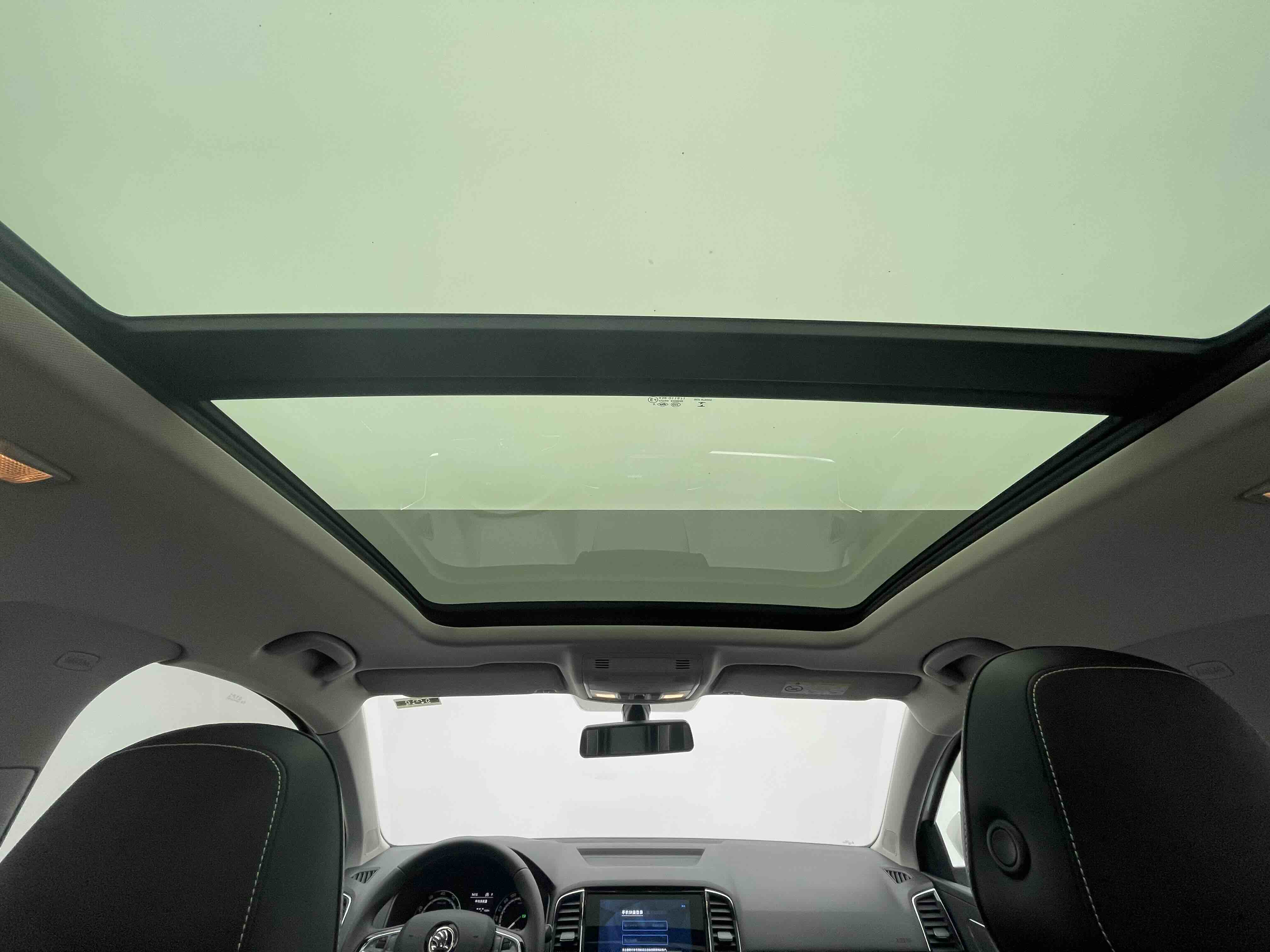 Skoda Karoq 2021 изображение автомобиля #14