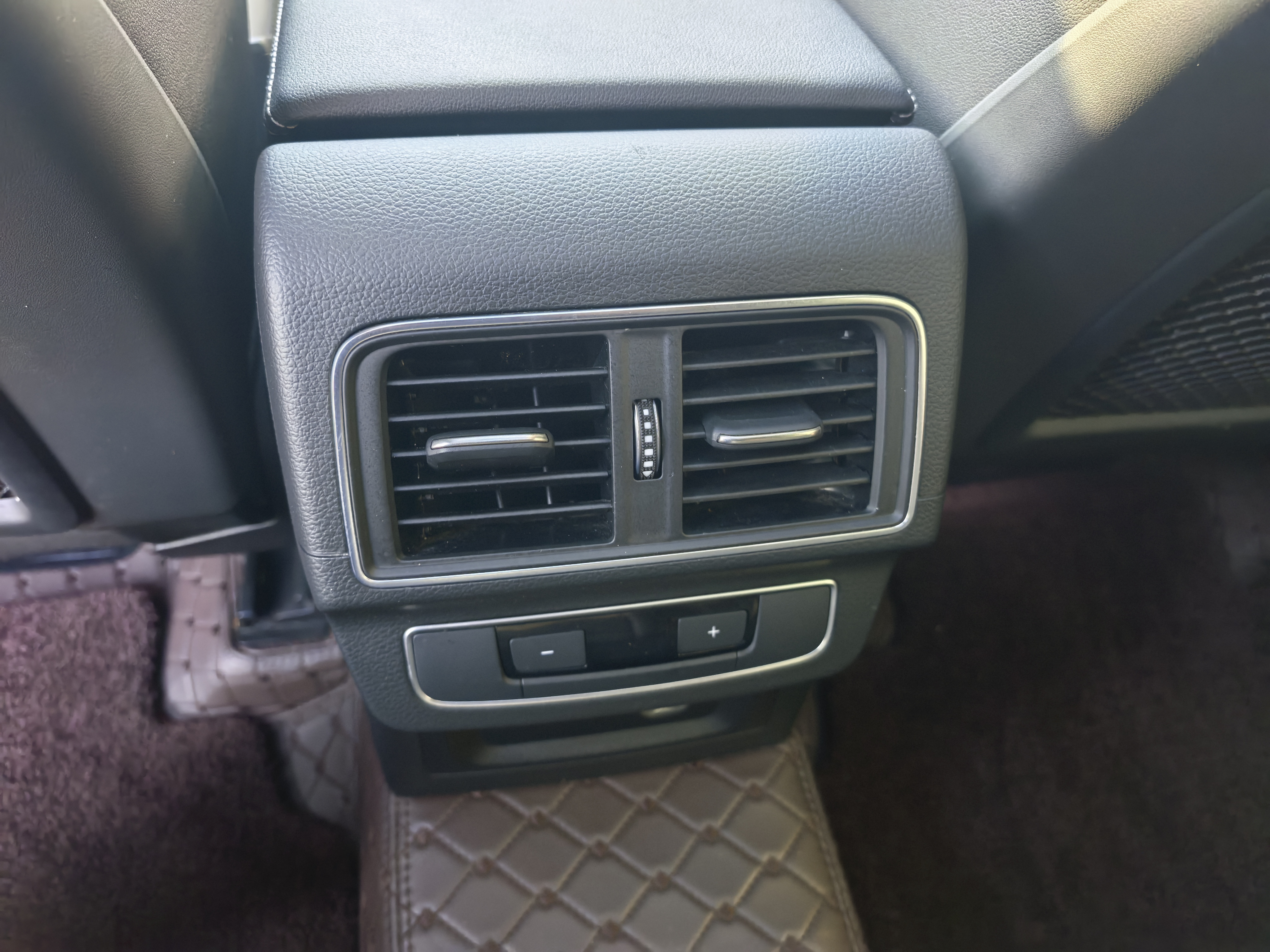 Audi Q5L Sportback 2022 #14 Audi Q5L Sportback 2022 immagine di auto #14