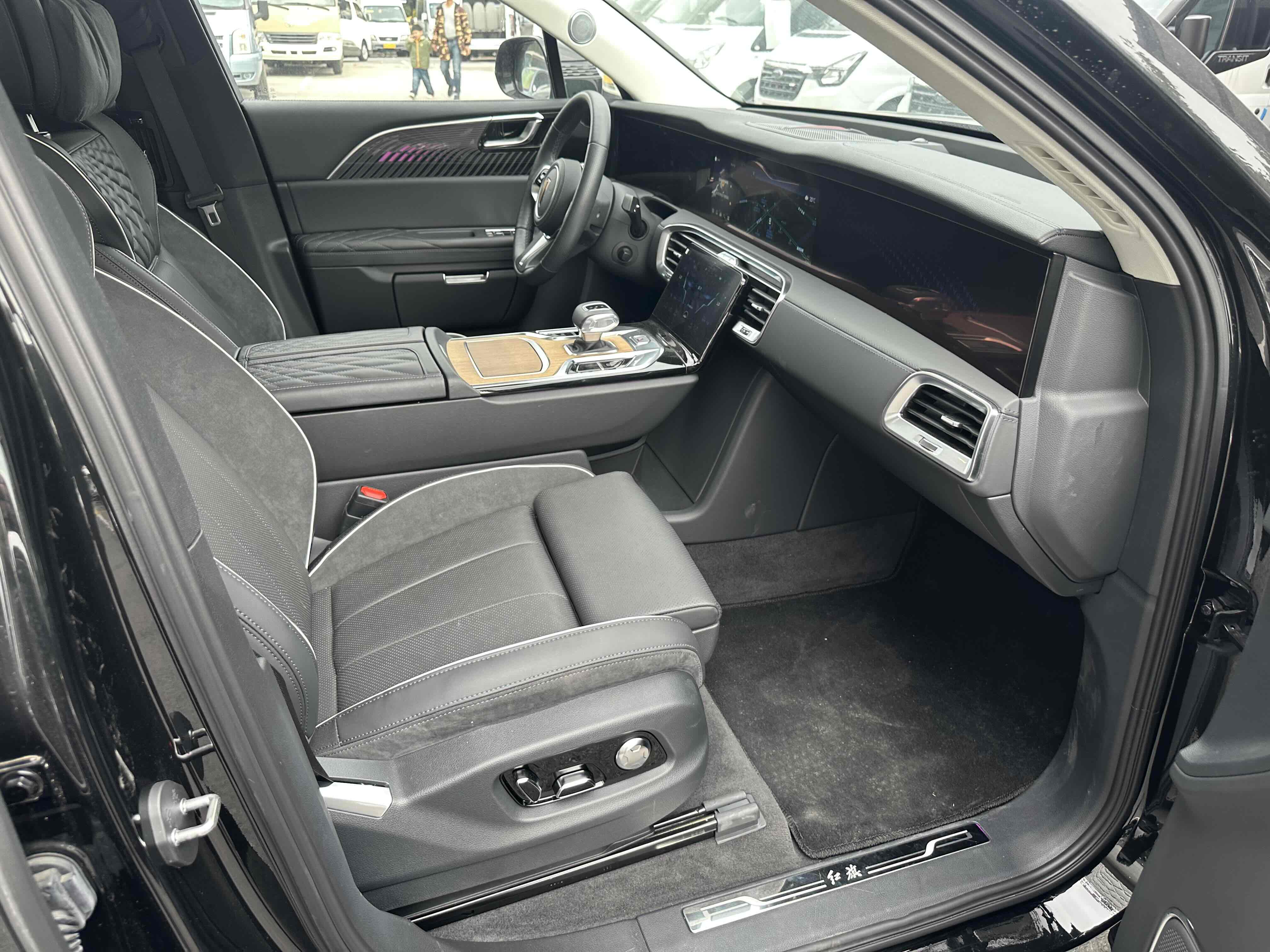 HongQi E-HS9 2023 immagine di auto #14