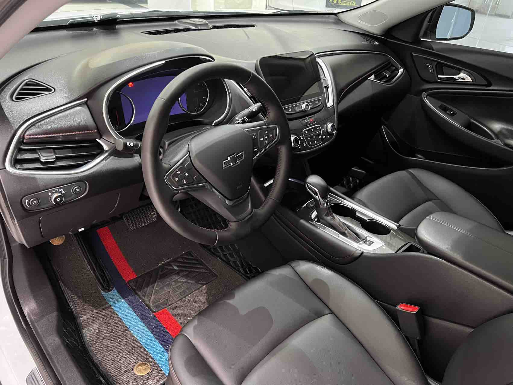 Chevrolet Malibu XL 2021 immagine di auto #14