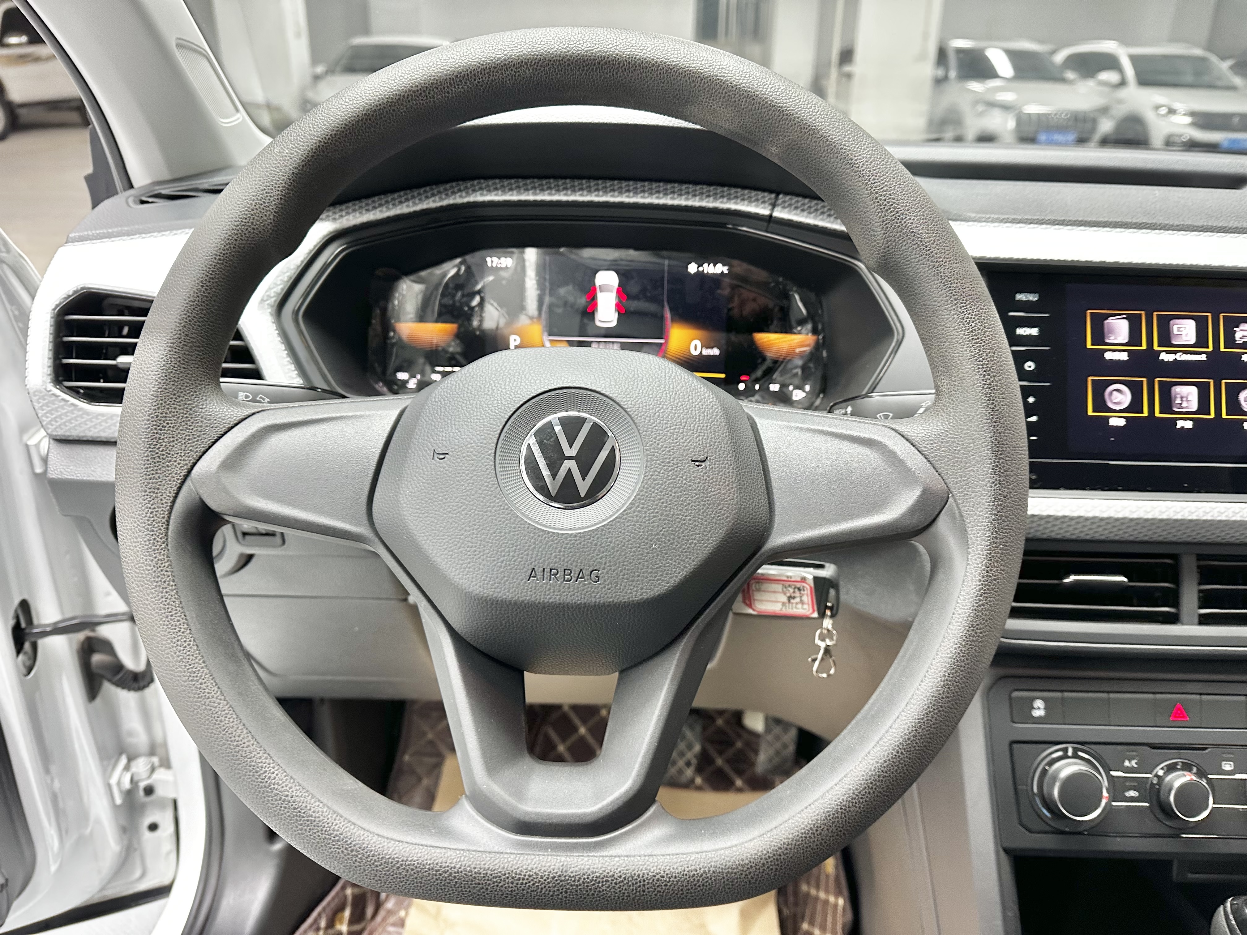 Volkswagen Tacqua 2023 car image #14