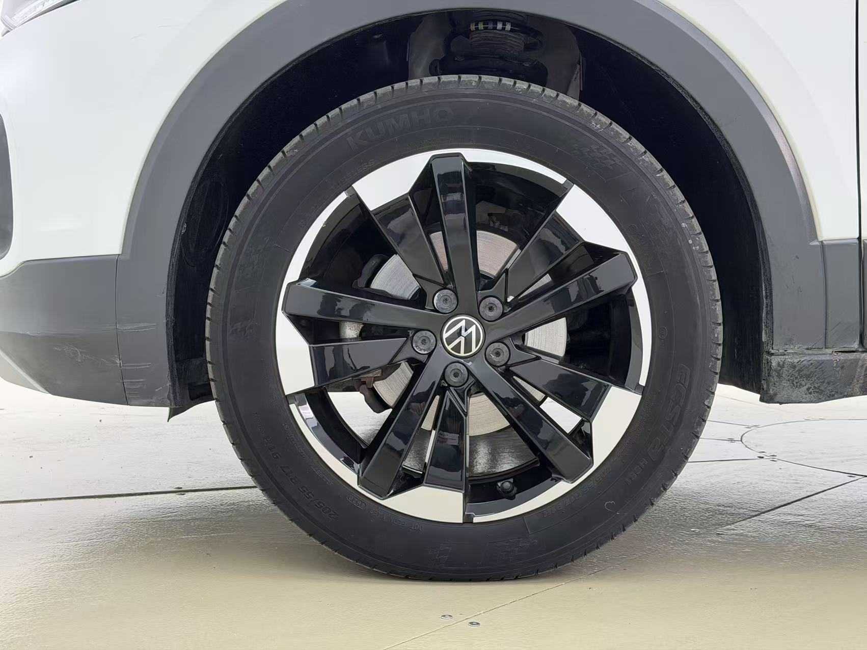 Volkswagen Tacqua 2021 car image #14