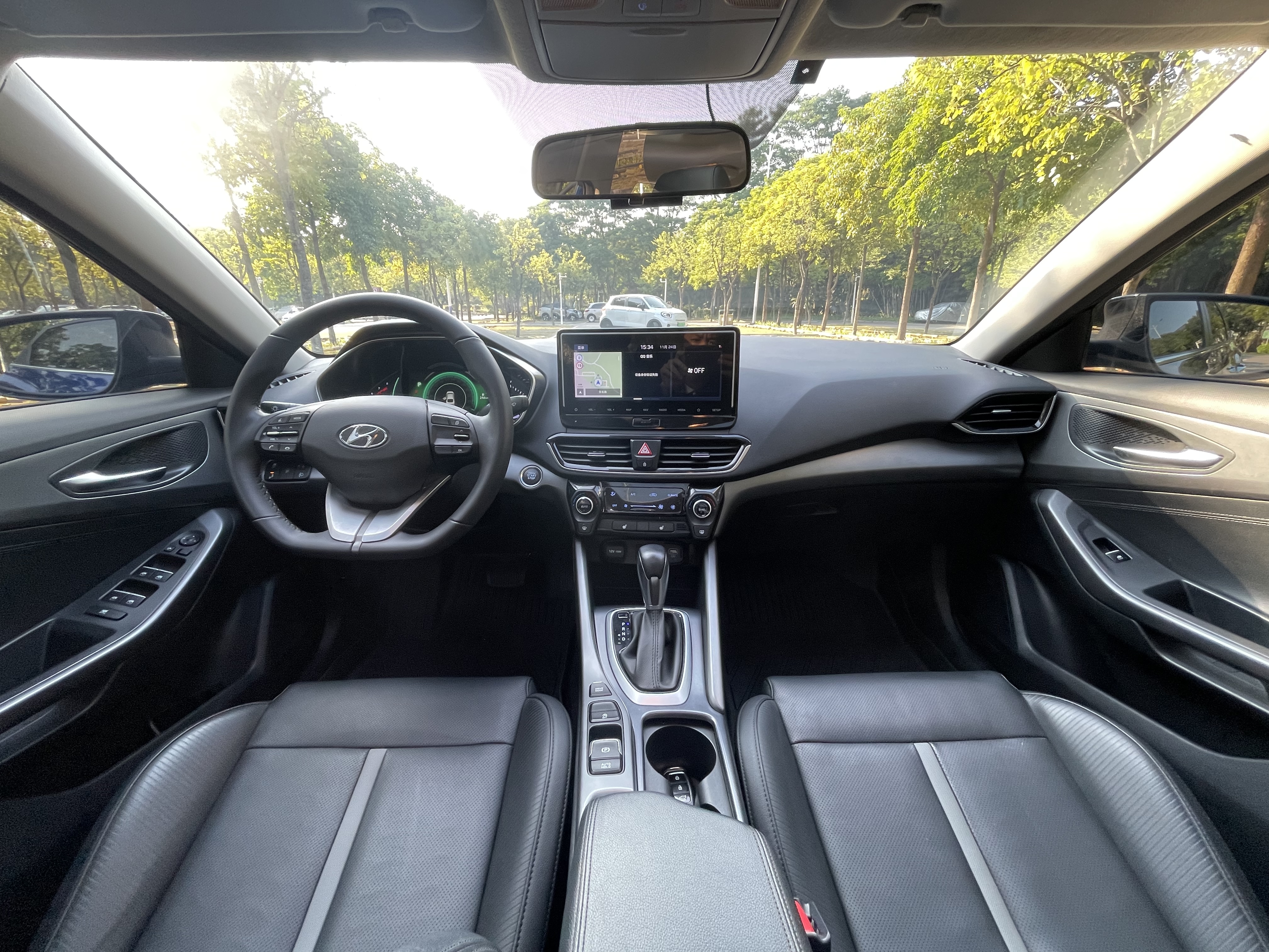 Hyundai Lafesta 2021 car image #14