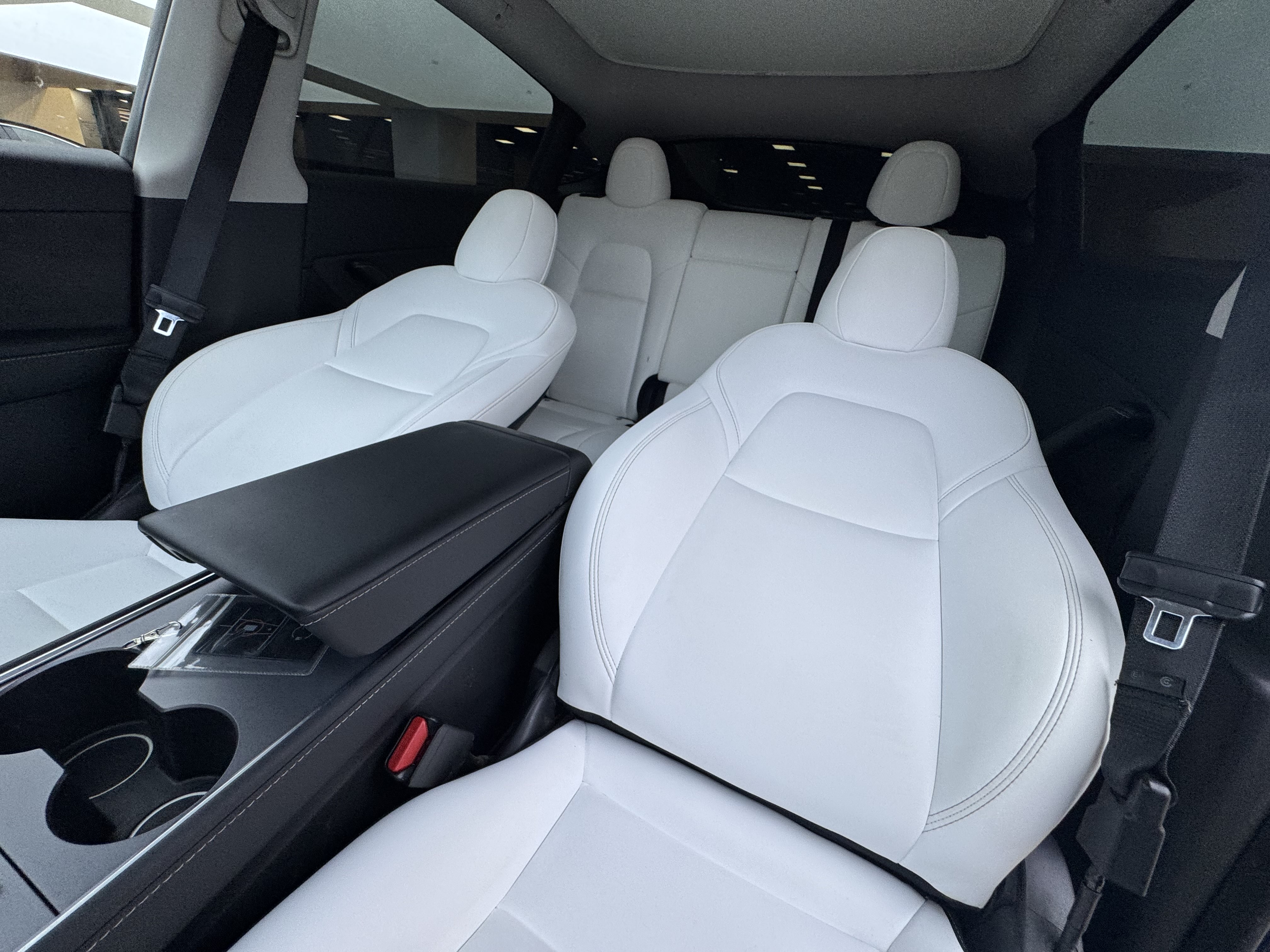 Tesla Model Y 2021 #14 Tesla Model Y 2021 car image #14