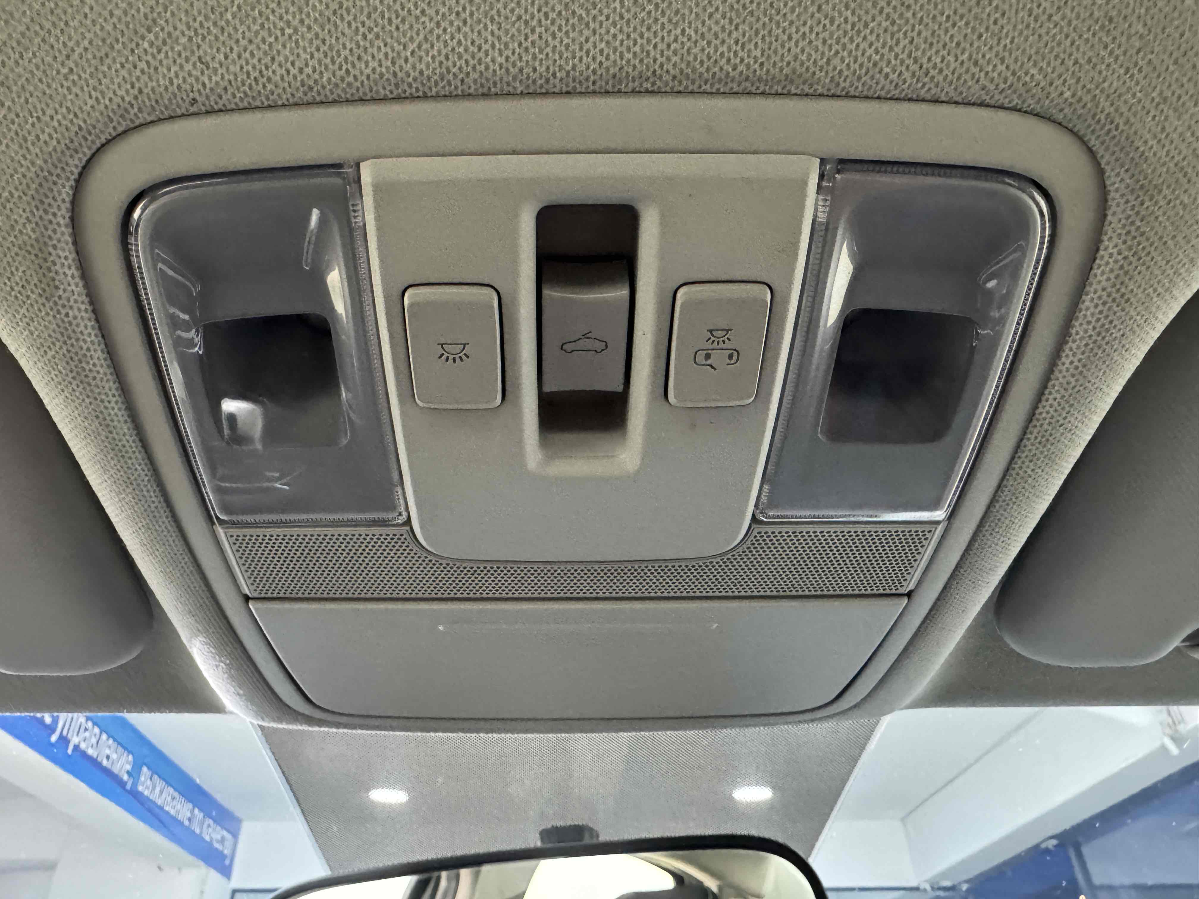 Kia K3 2021 car image #14