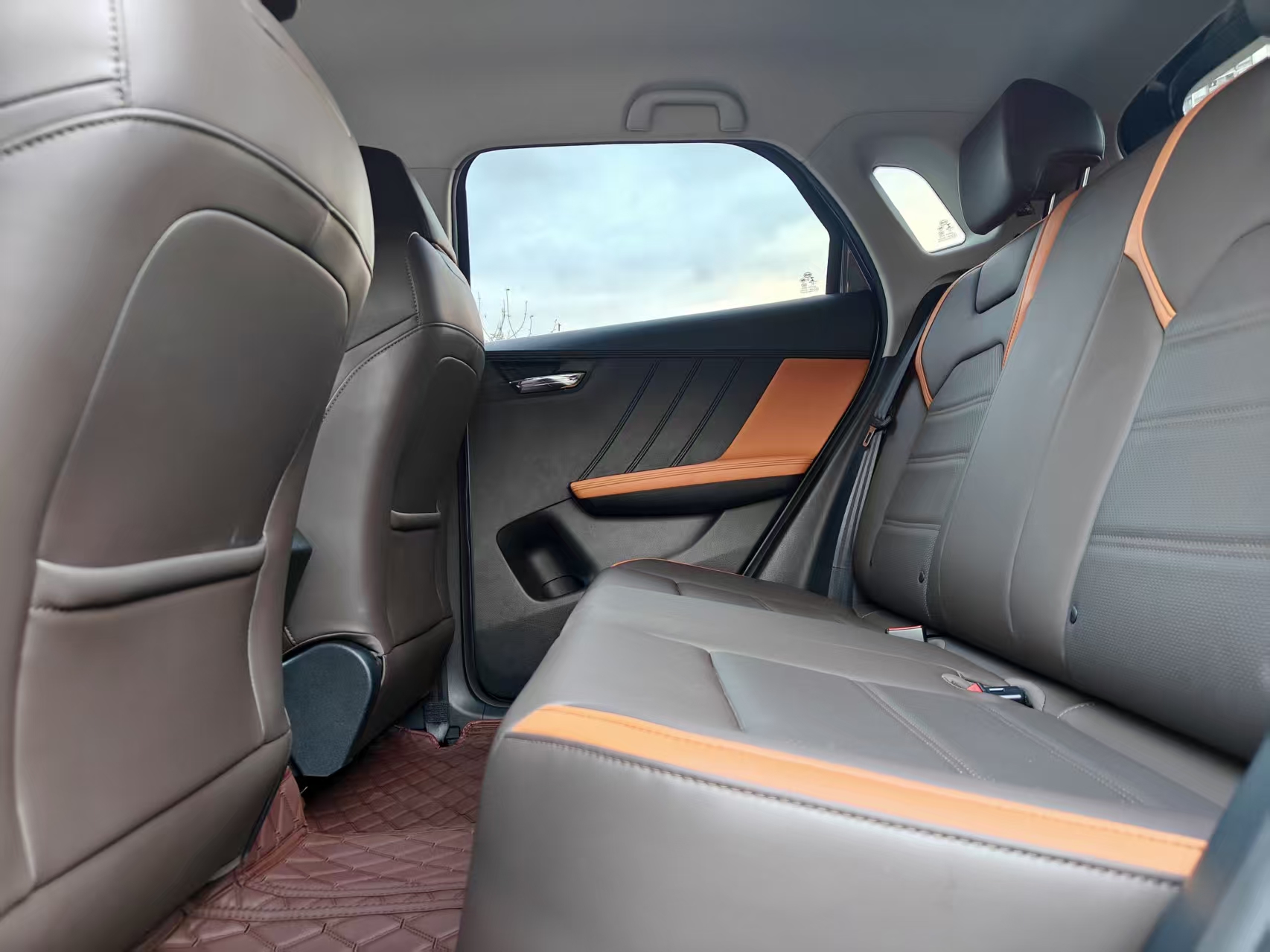 BYD e2 2021 изображение автомобиля #14