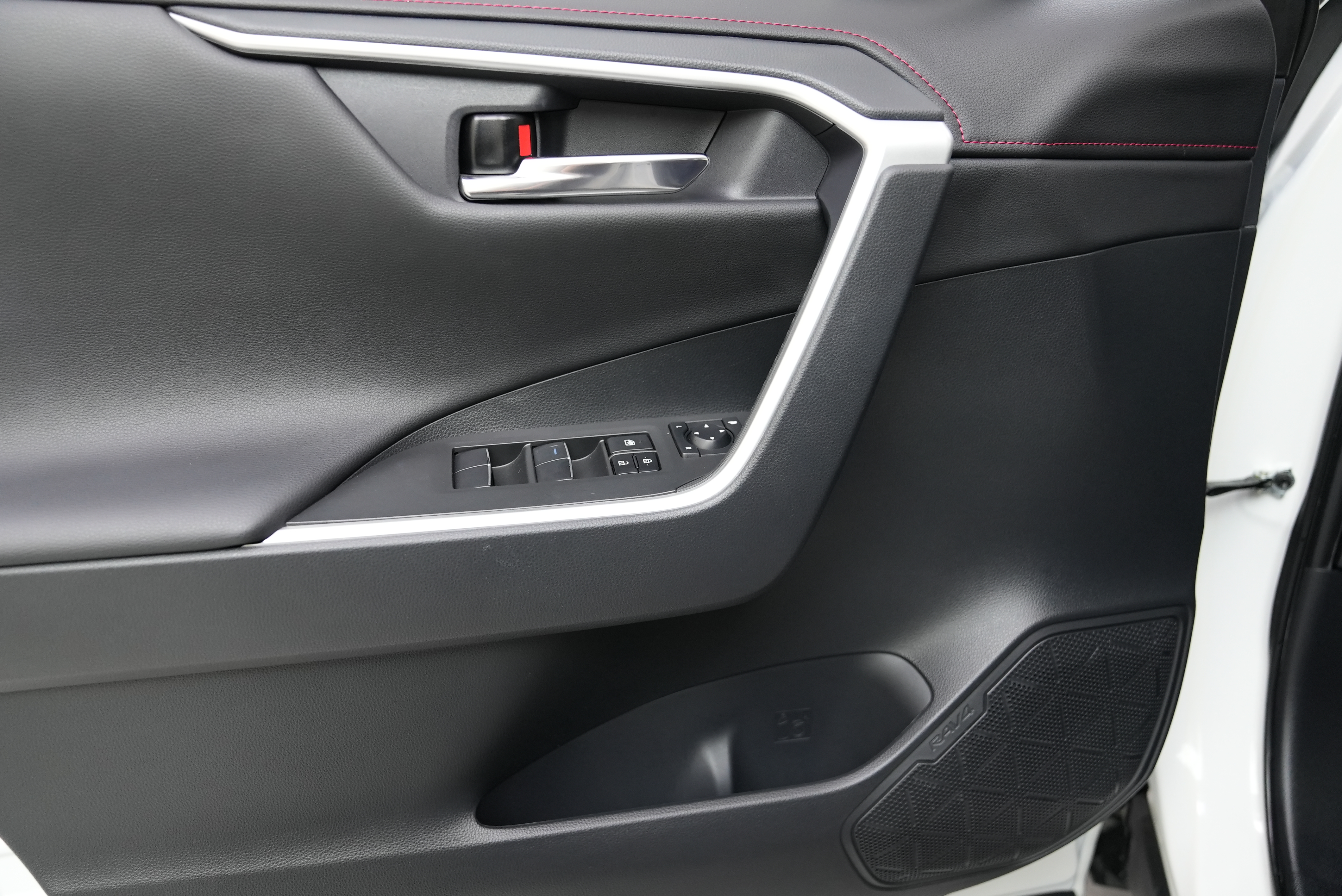 Toyota RAV4 Hybird E+ 2021 immagine di auto #14