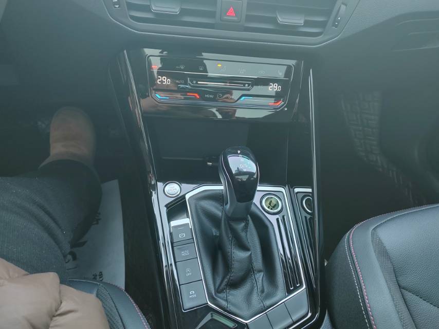 Volkswagen Tayron 2021 immagine di auto #14