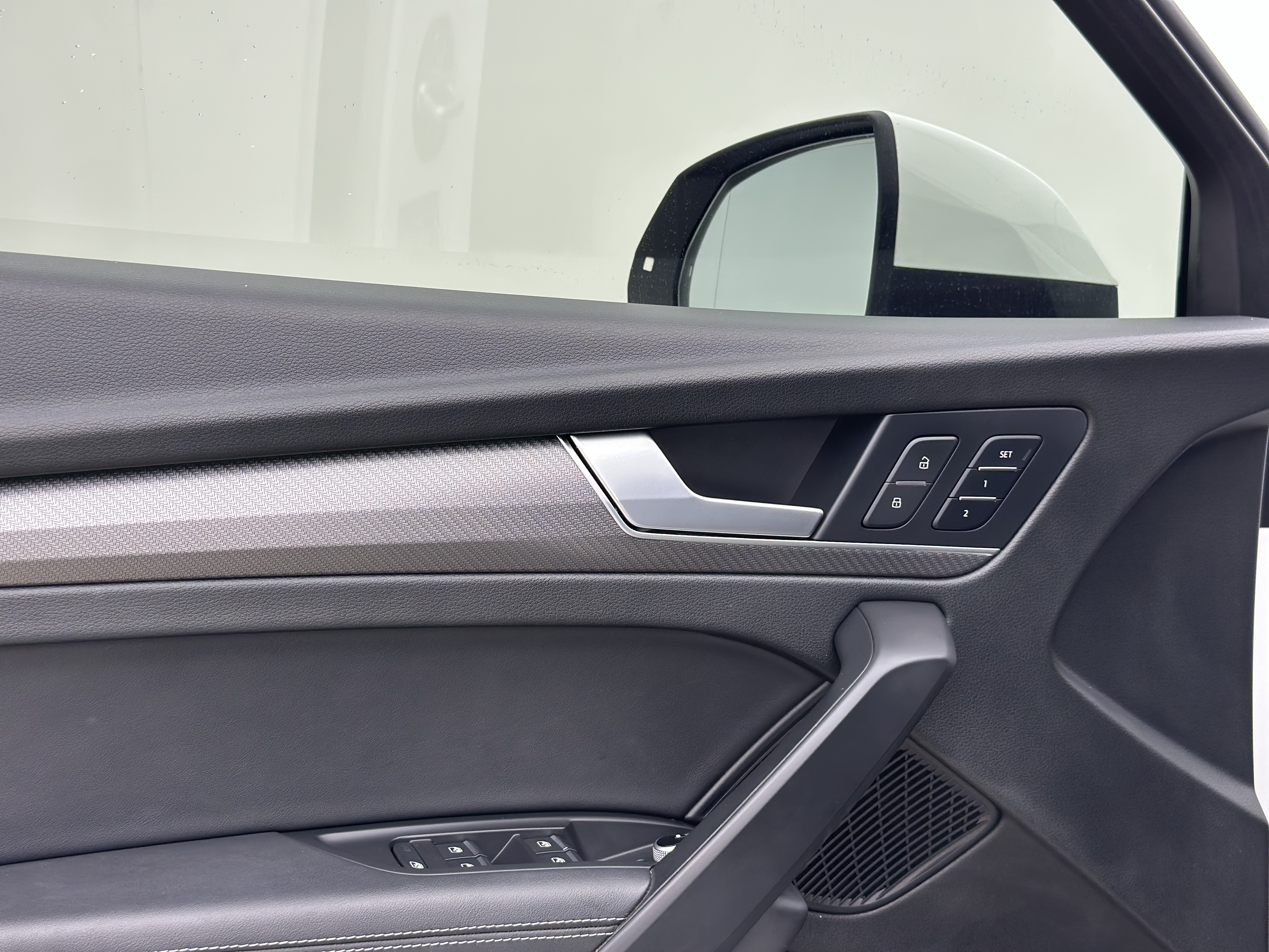 Audi Q5L 2022 car image #14