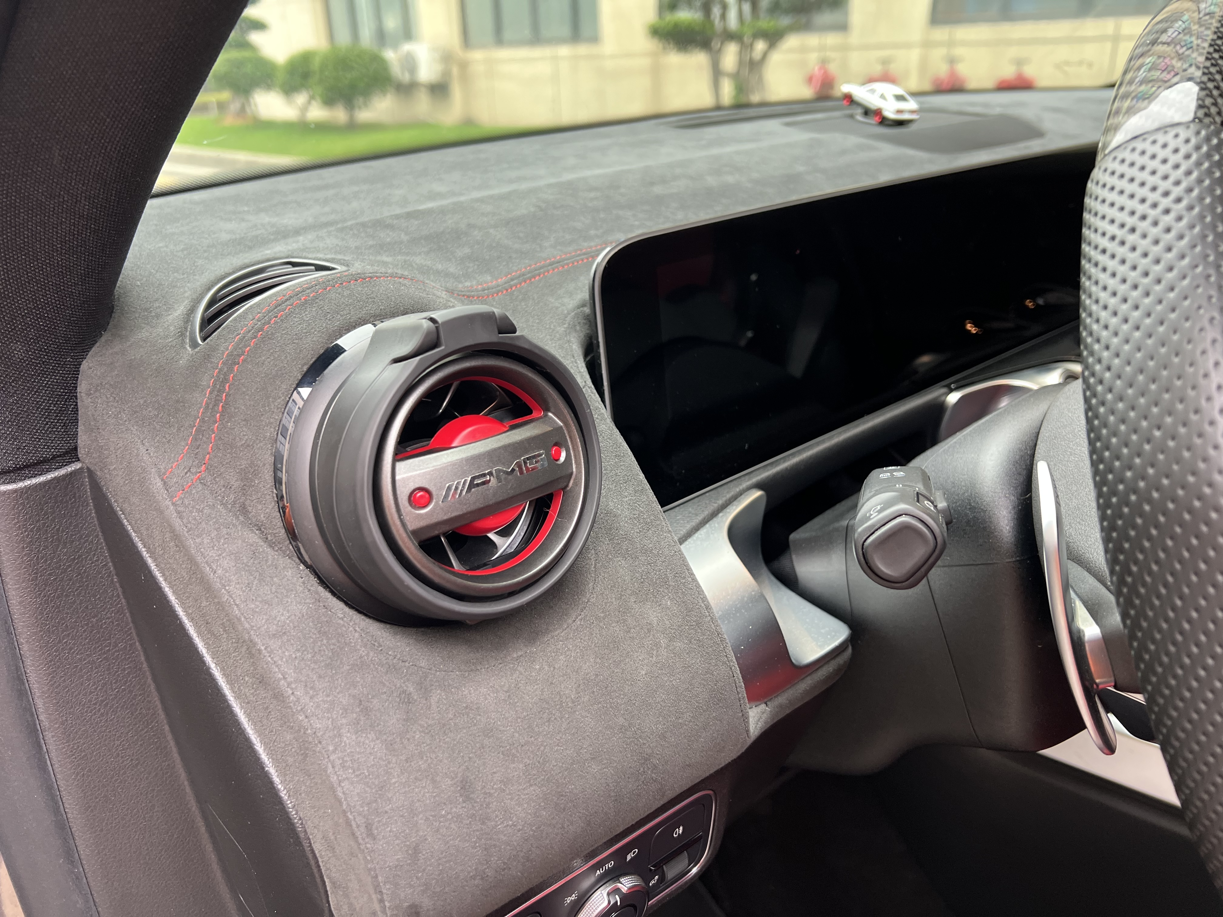 Mercedes-Benz GLB AMG 2021 صورة سيارة #14