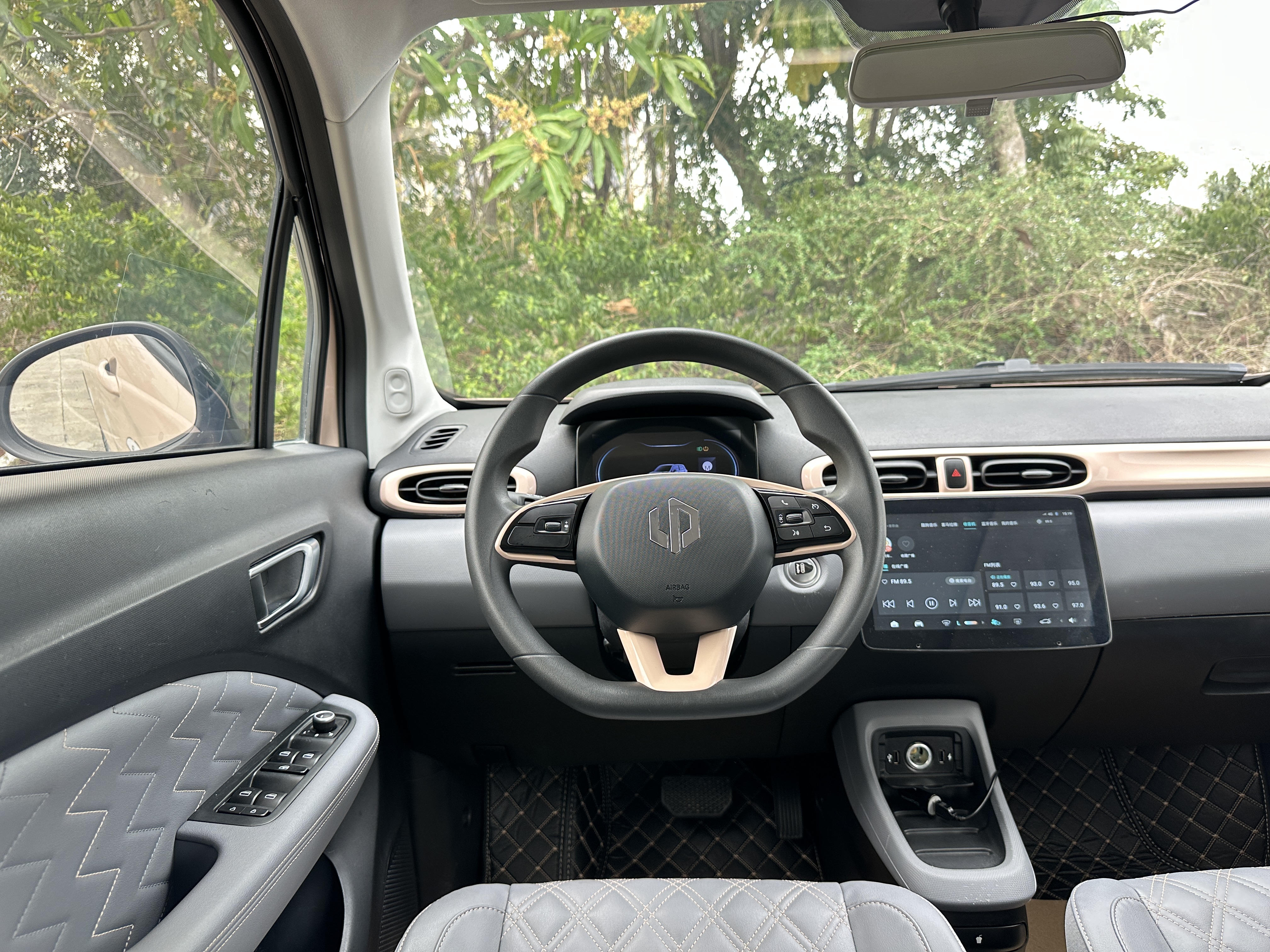 零跑汽车 零跑T03 2021 汽车图片 #14