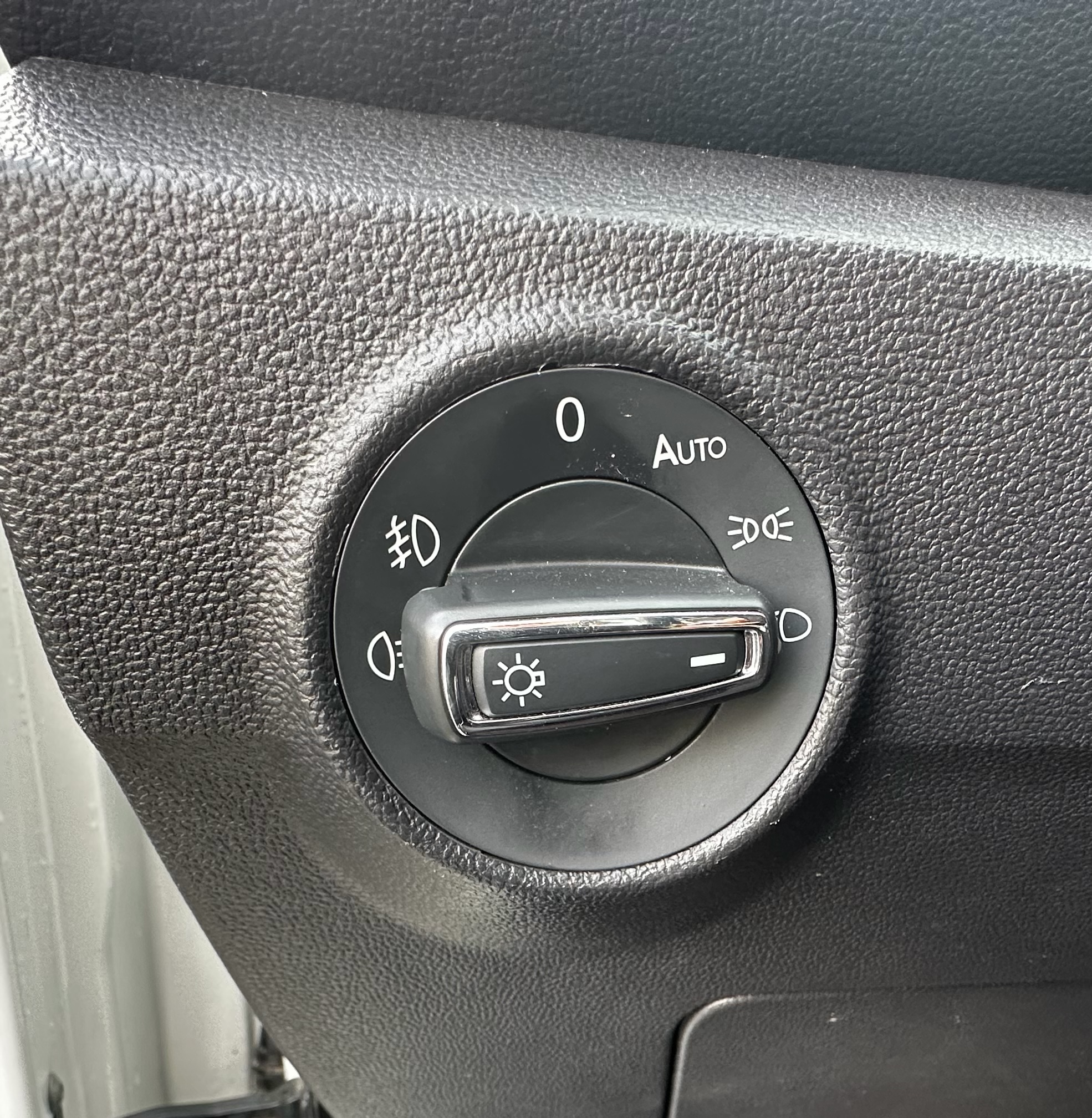 Volkswagen T-Roc 2022 car image #14