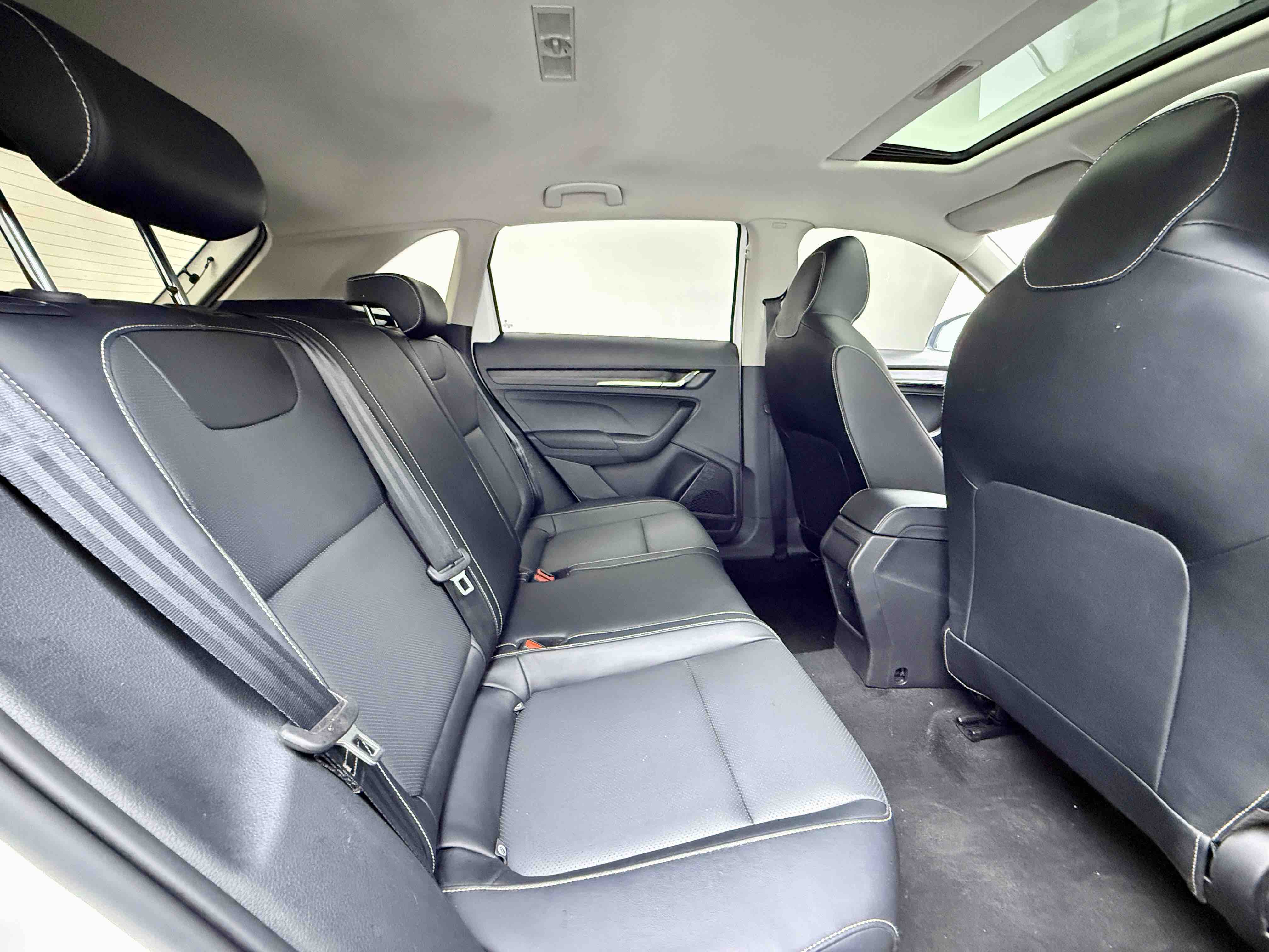 Skoda Kamiq 2021 صورة سيارة #14