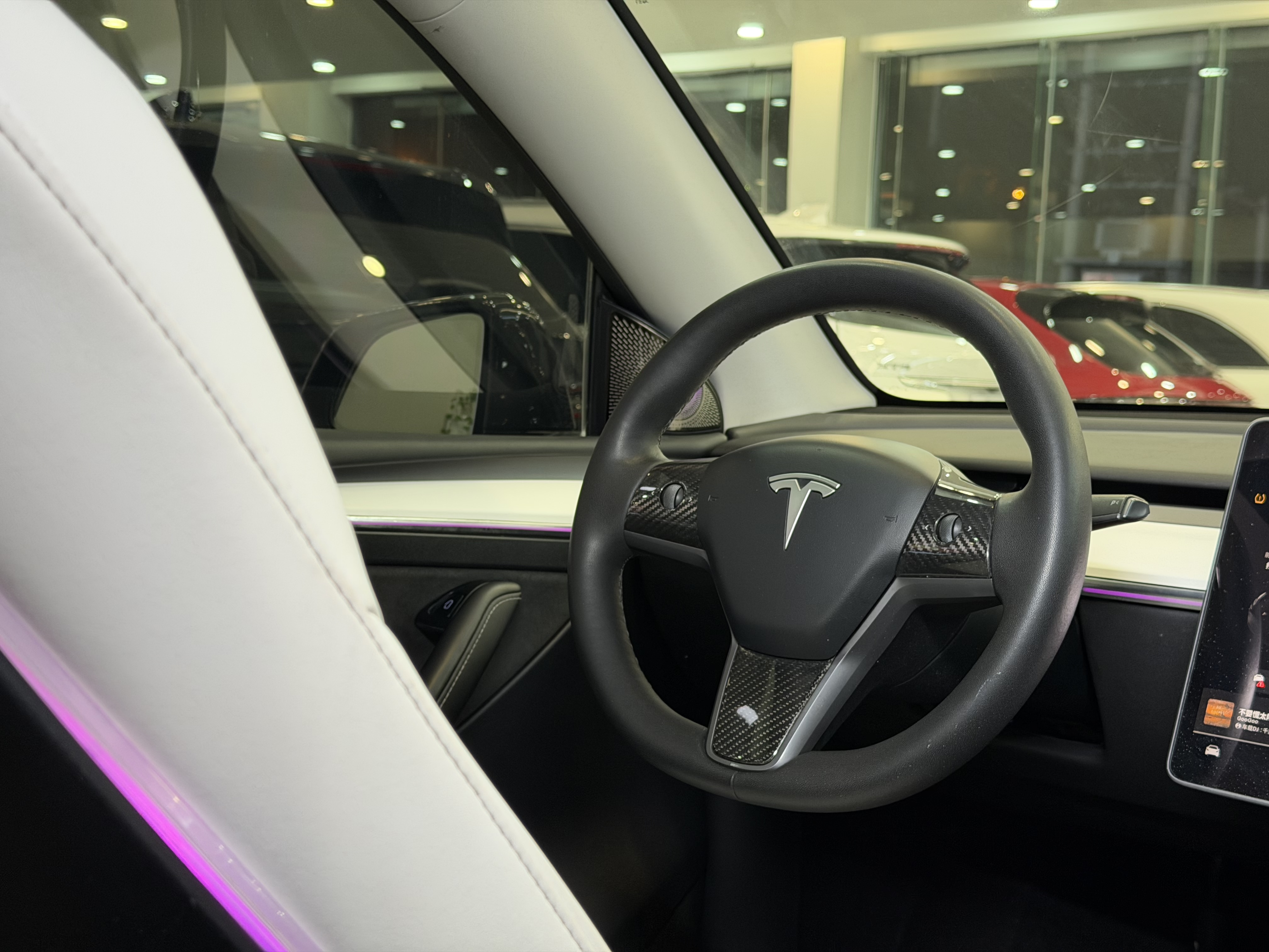 Tesla Model Y 2021 #14 Tesla Model Y 2021 car image #14