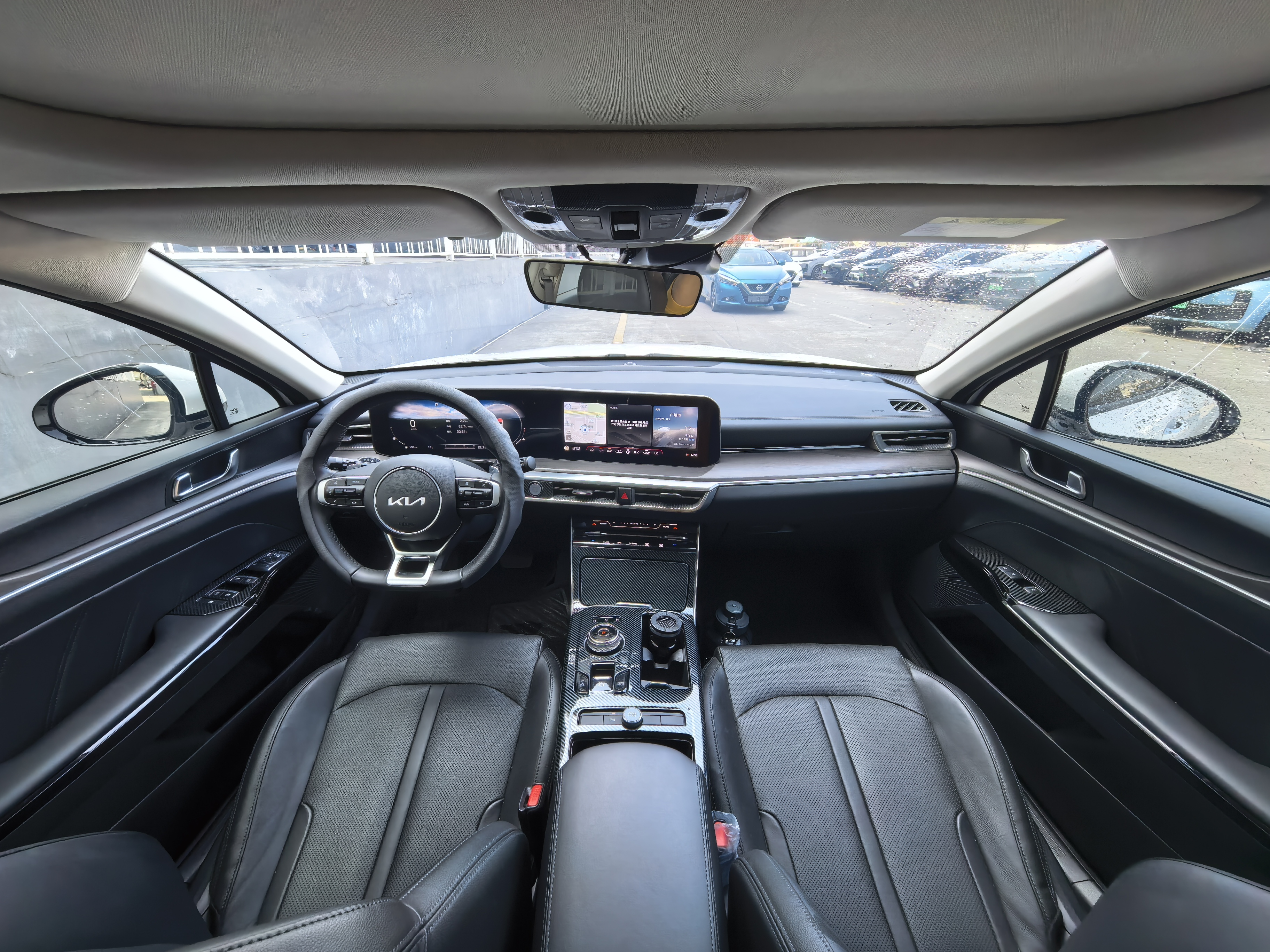 Kia K5 2025 car image #14