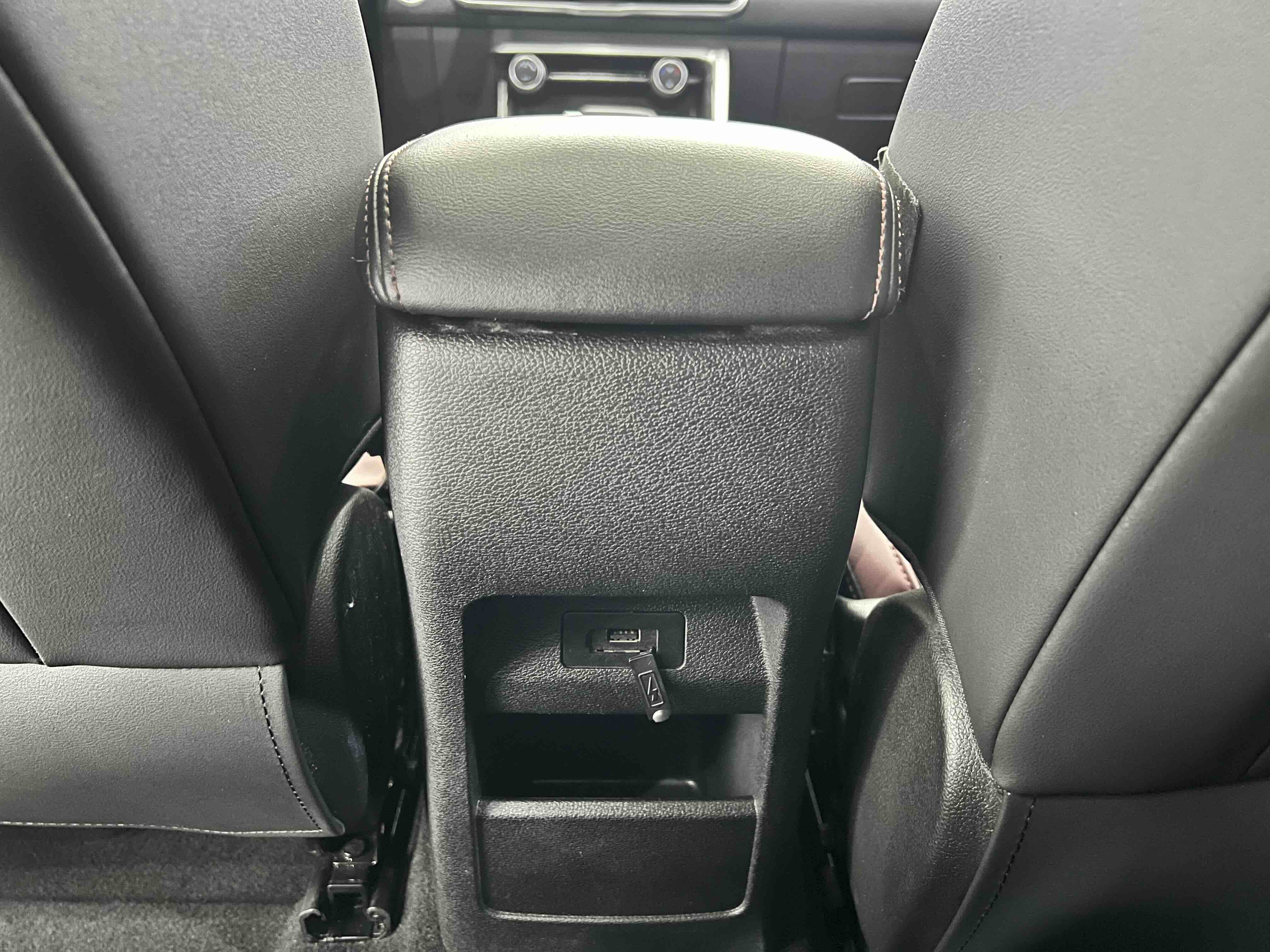 GEELY Coolray 2022 #14 GEELY Coolray 2022 car image #14