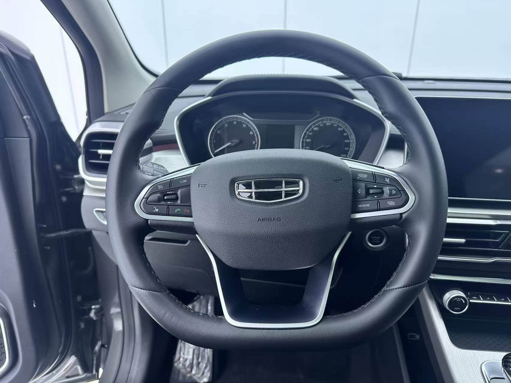GEELY 2022 immagine di auto #14