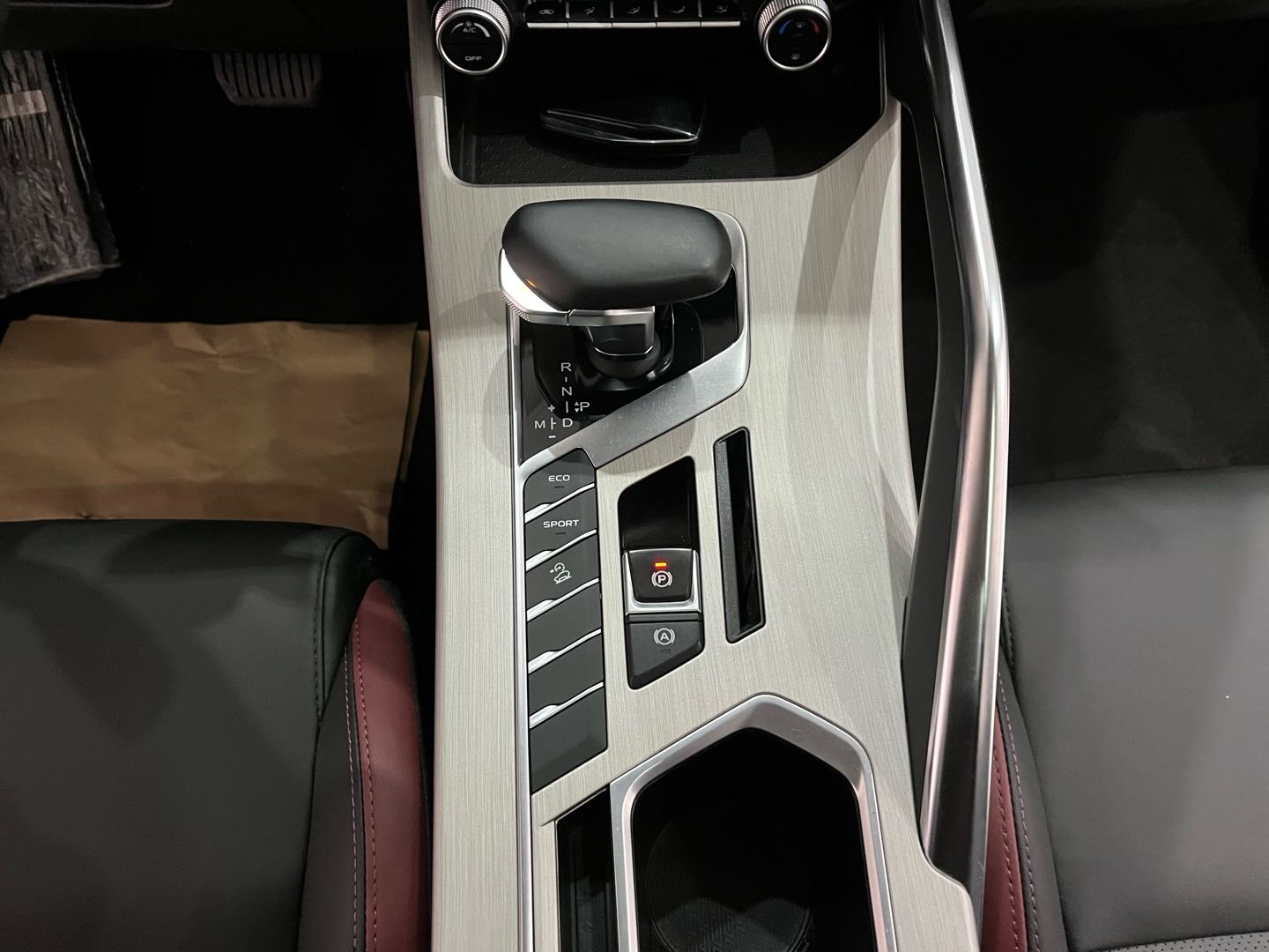 GEELY Coolray 2022 #14 GEELY Coolray 2022 car image #14