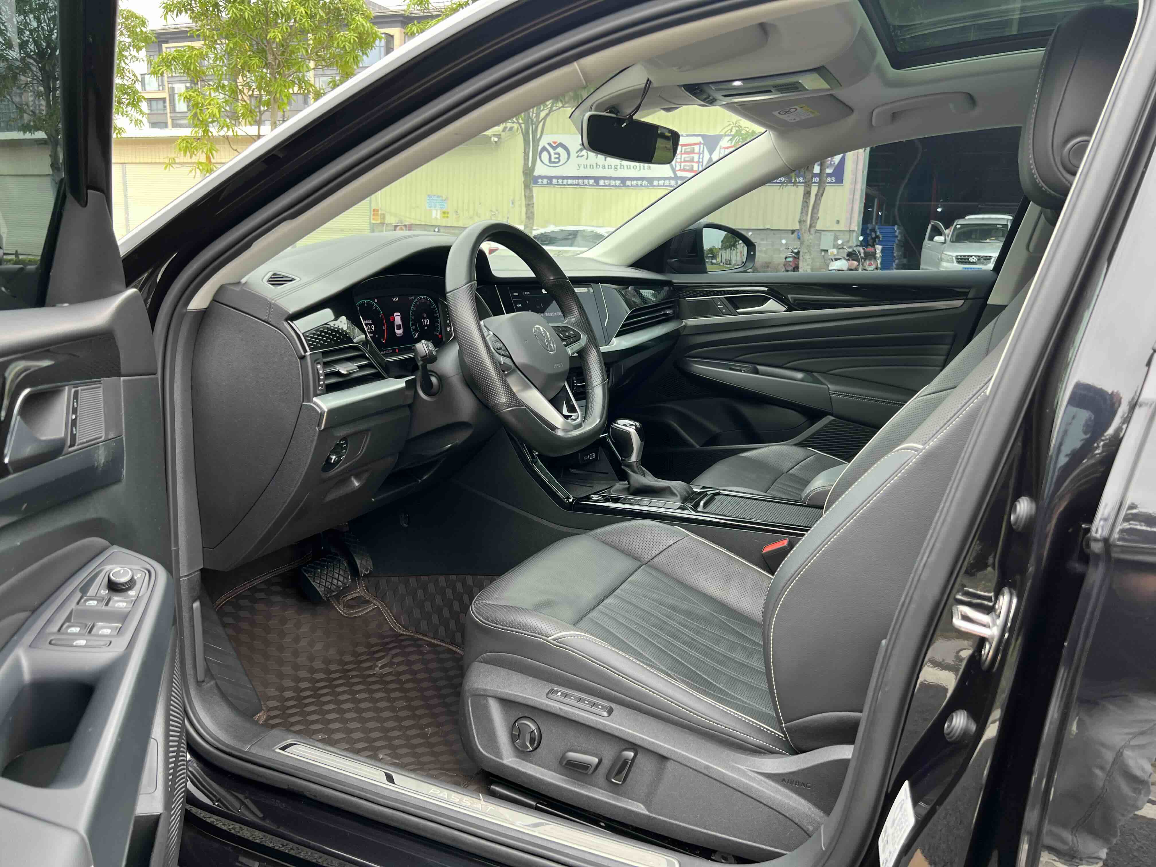 Volkswagen Passat 2022 car image #14