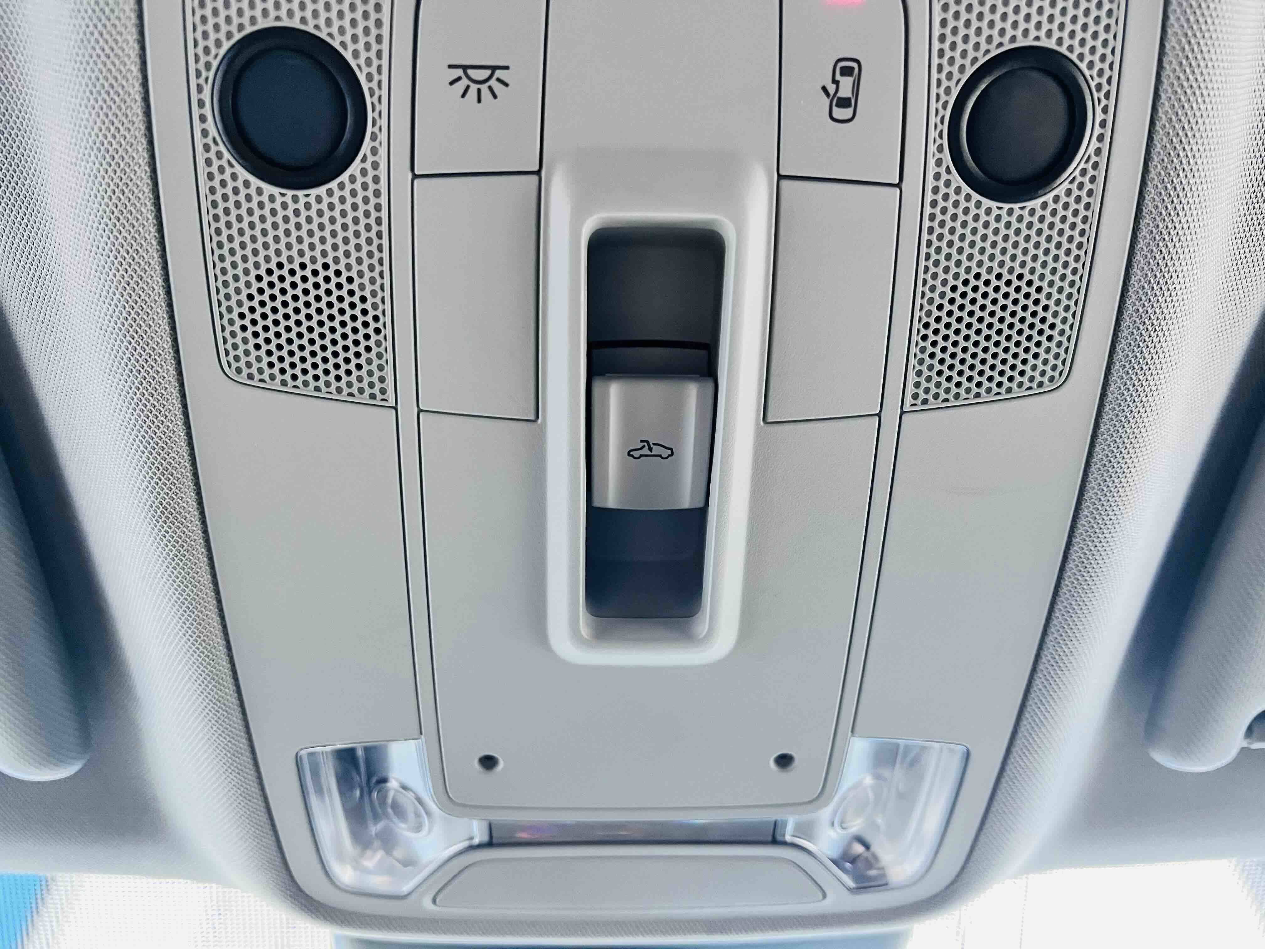 Q2L 2022 car image #14