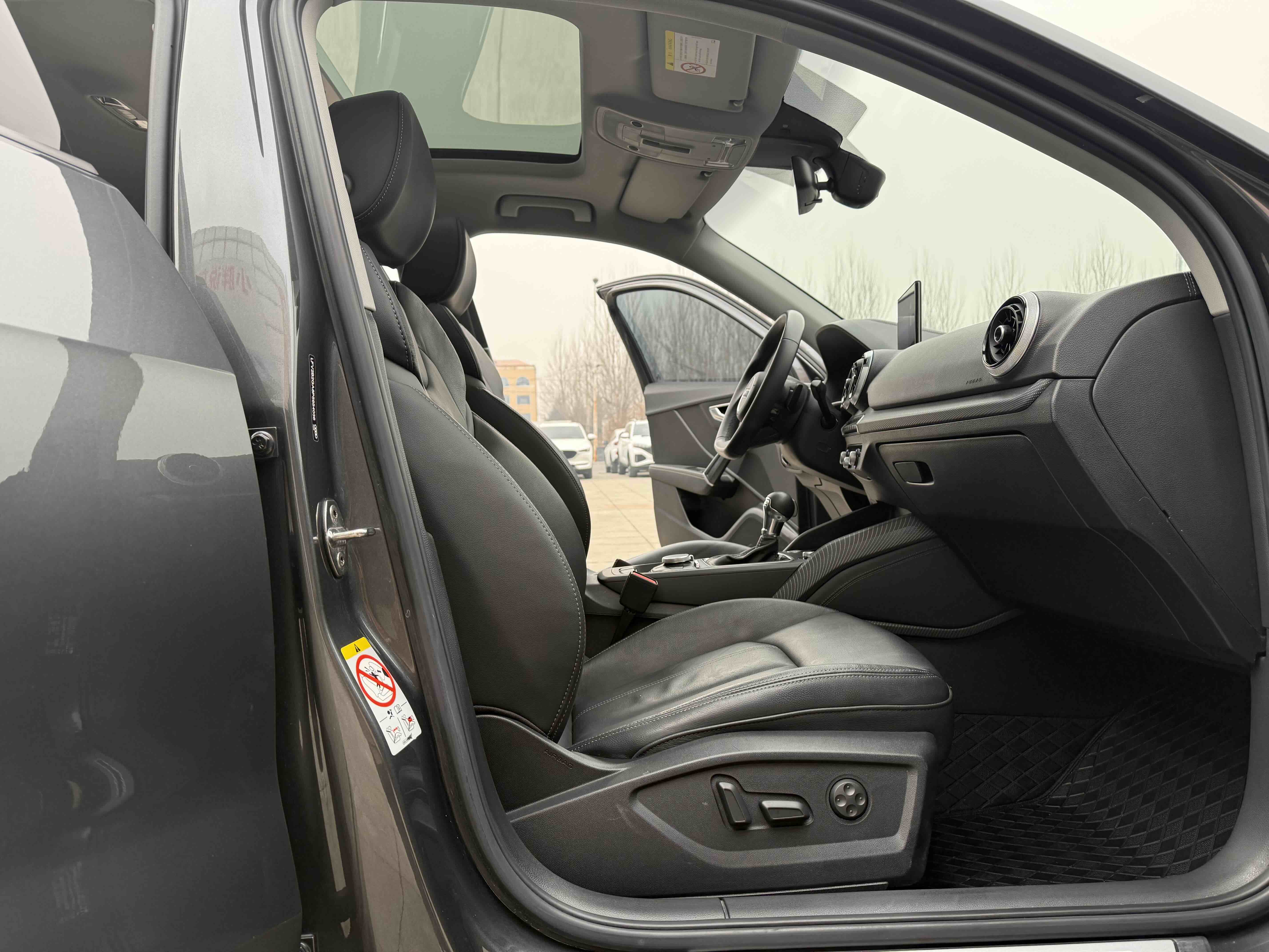 Audi 2023 car image #14