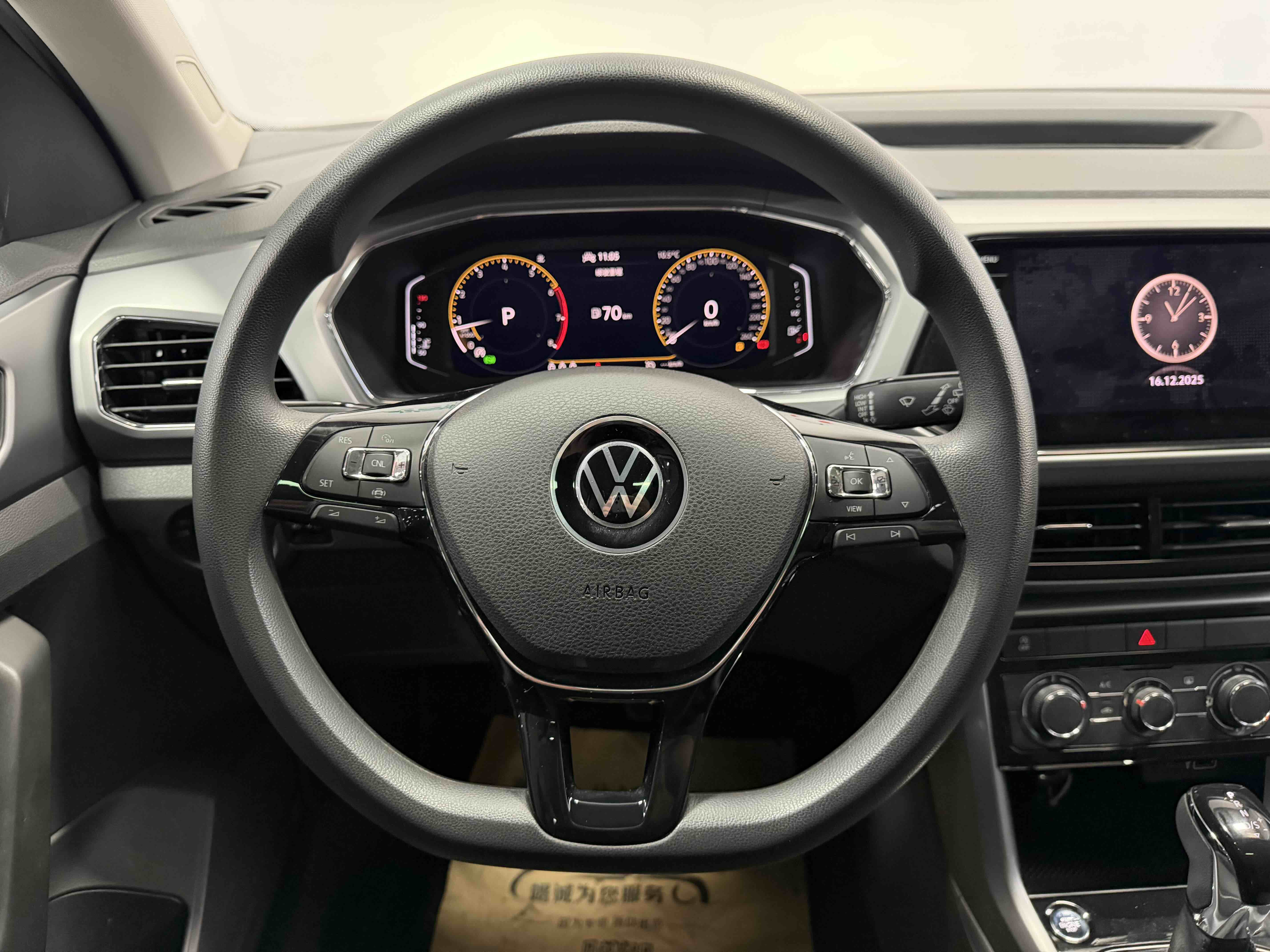Volkswagen T-Cross 2022 car image #14