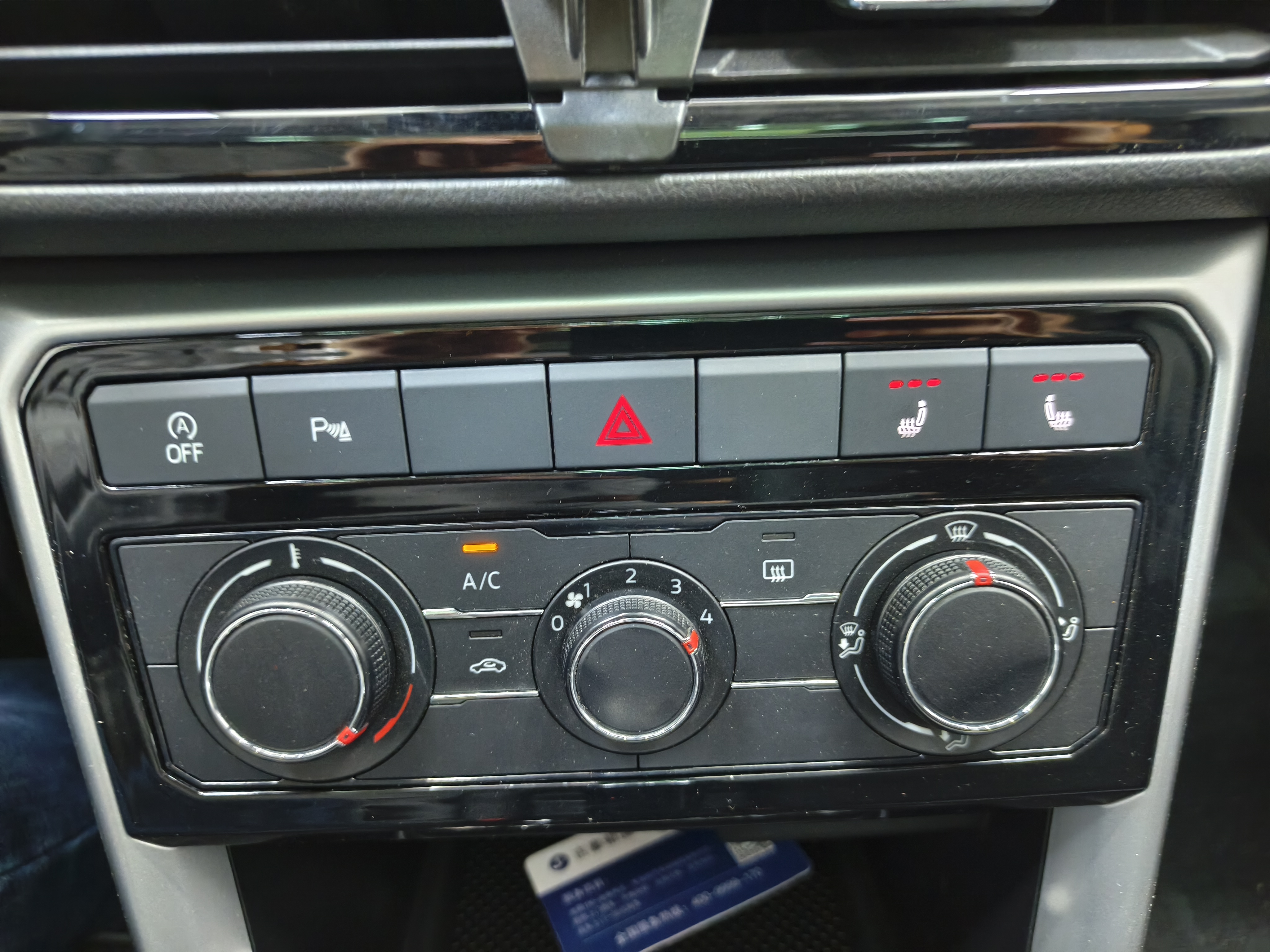 Volkswagen T-Cross 2022 car image #14
