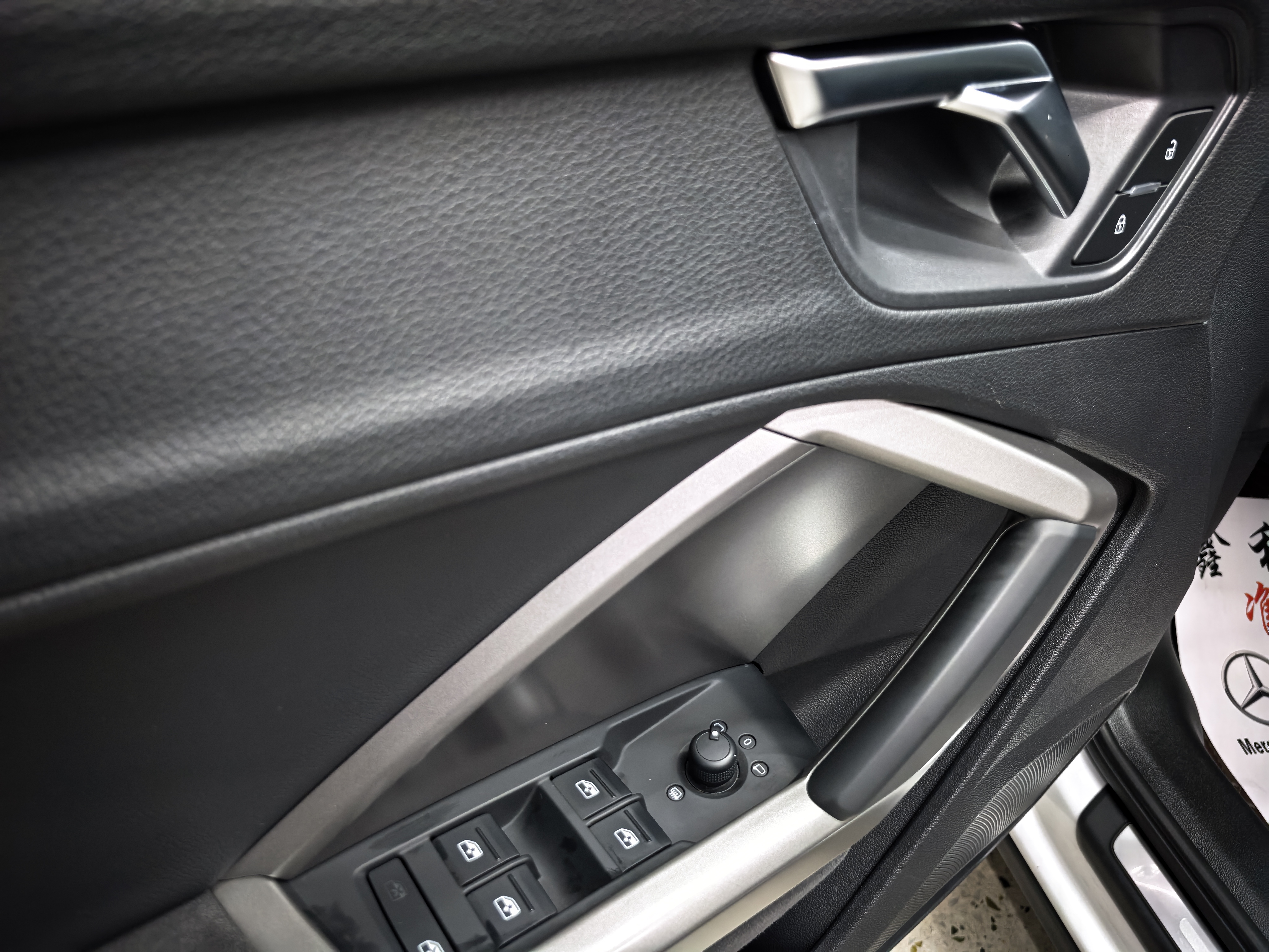 Audi Q3 2023 car image #14