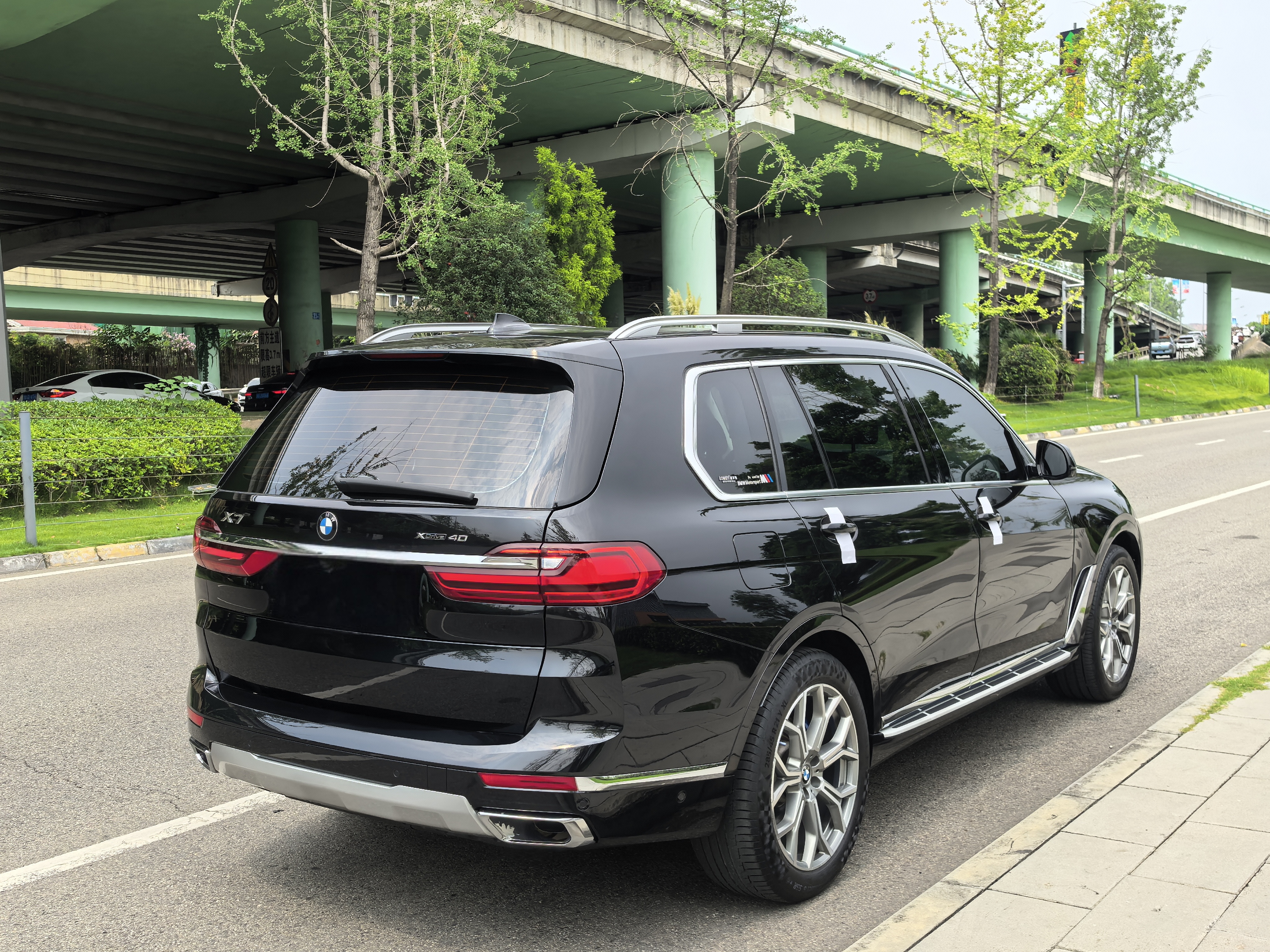 BMW X7 M60i 2021 #14 BMW X7 M60i 2021 immagine di auto #14