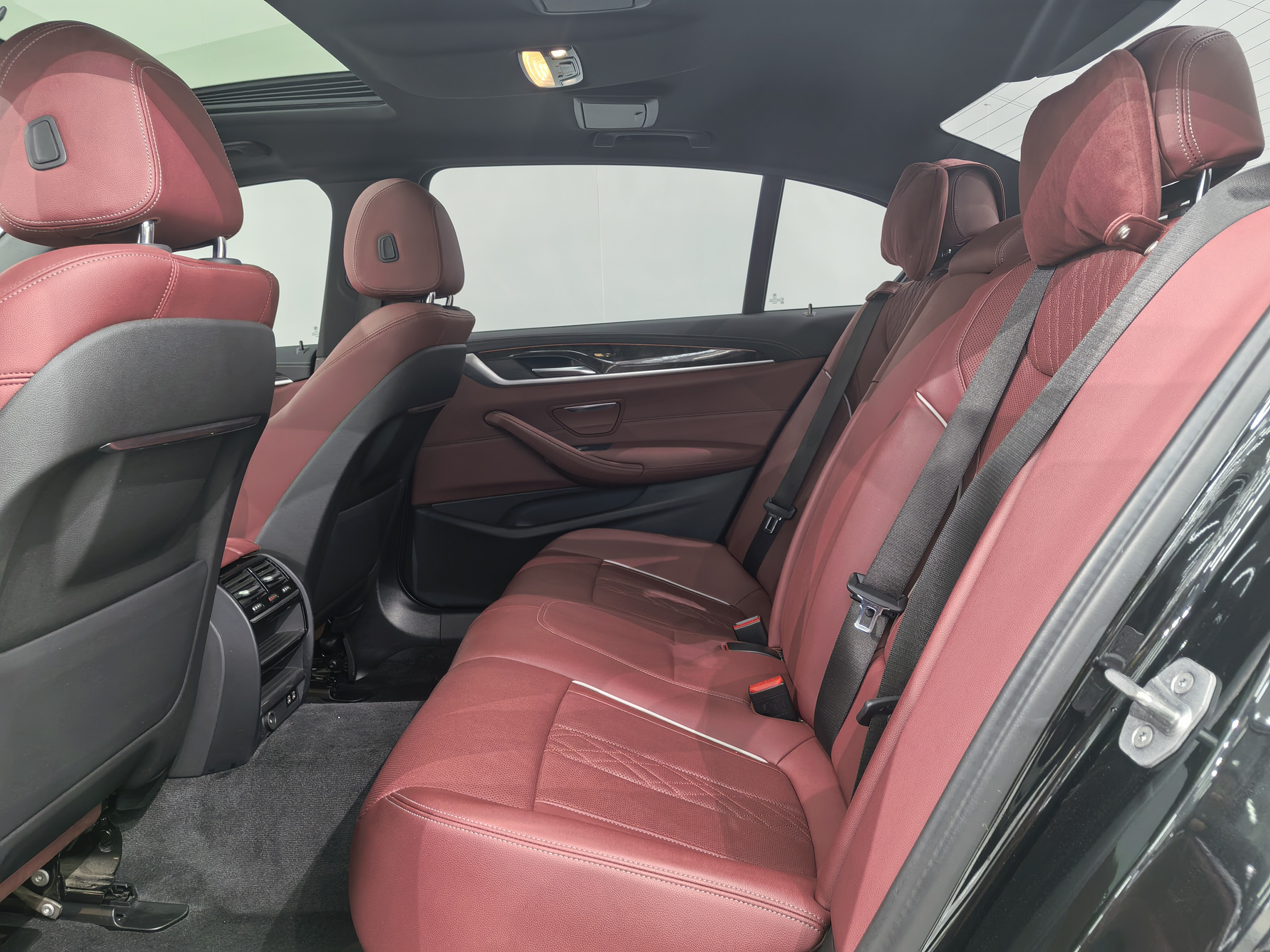 BMW 5 Series 2022 car image #14