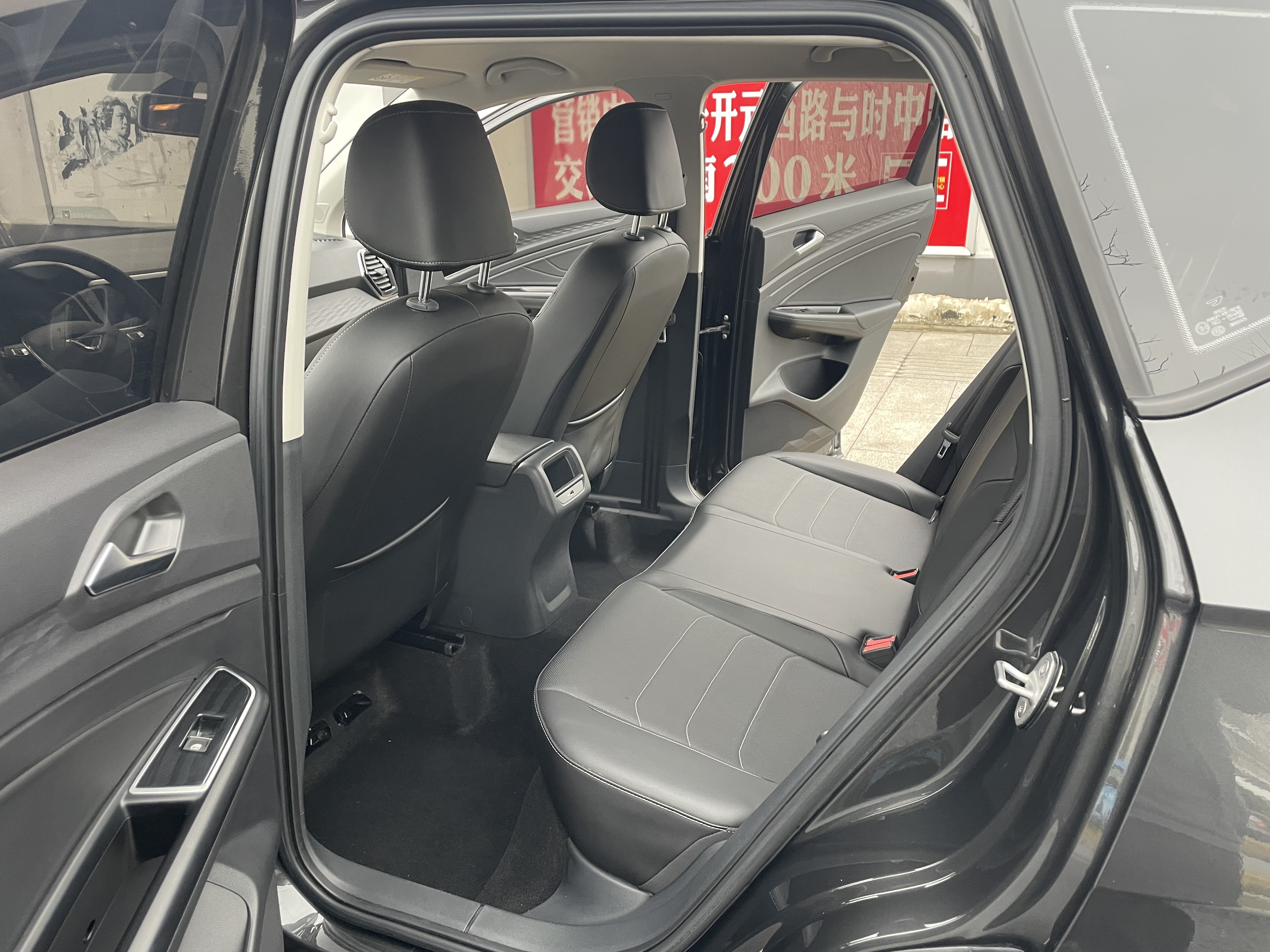 VS5 2022 car image #14