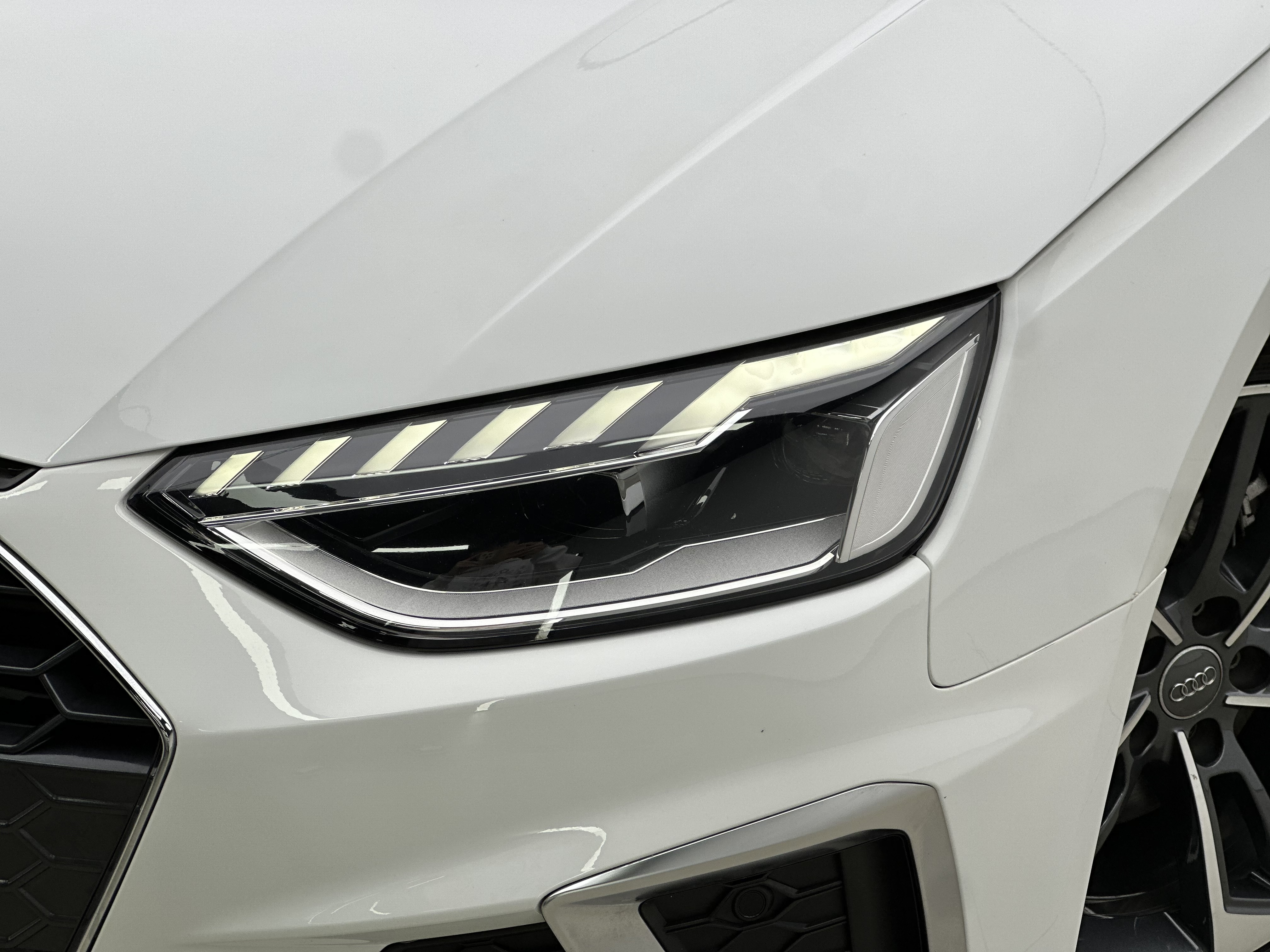 Audi A4L 2022 car image #14
