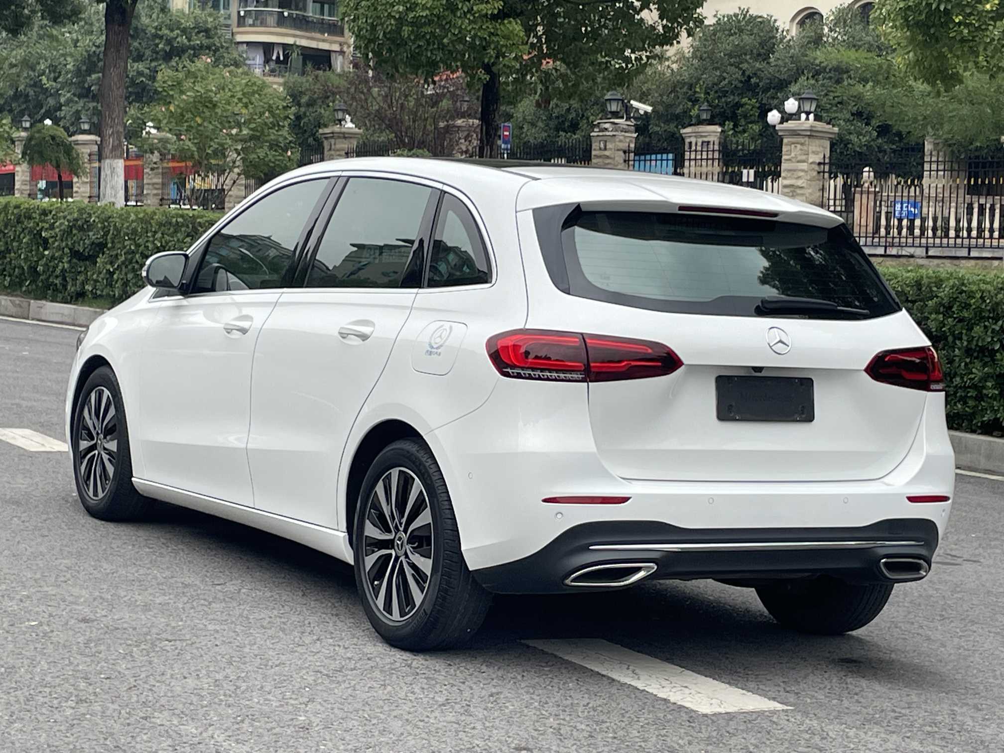 Mercedes-Benz B Class 2023 car image #14