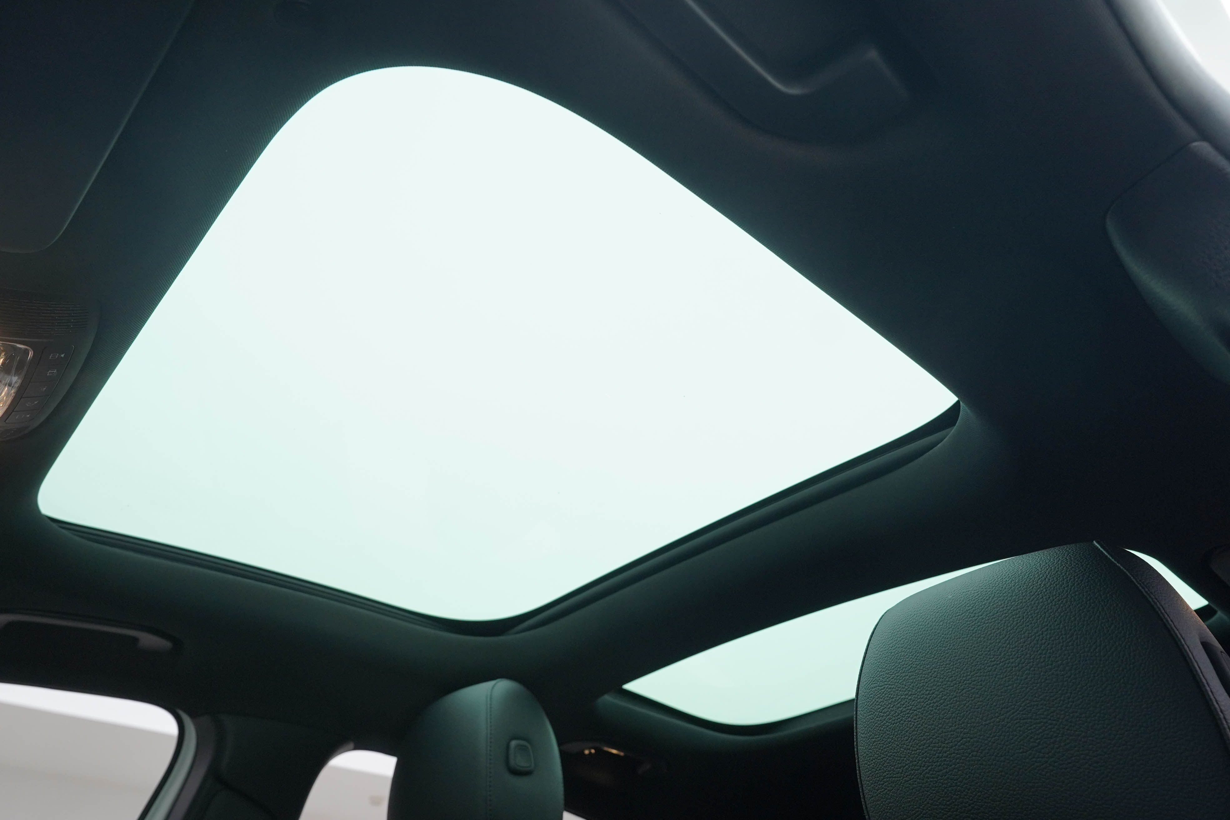 Mercedes-Benz GLA Class 2022 car image #14