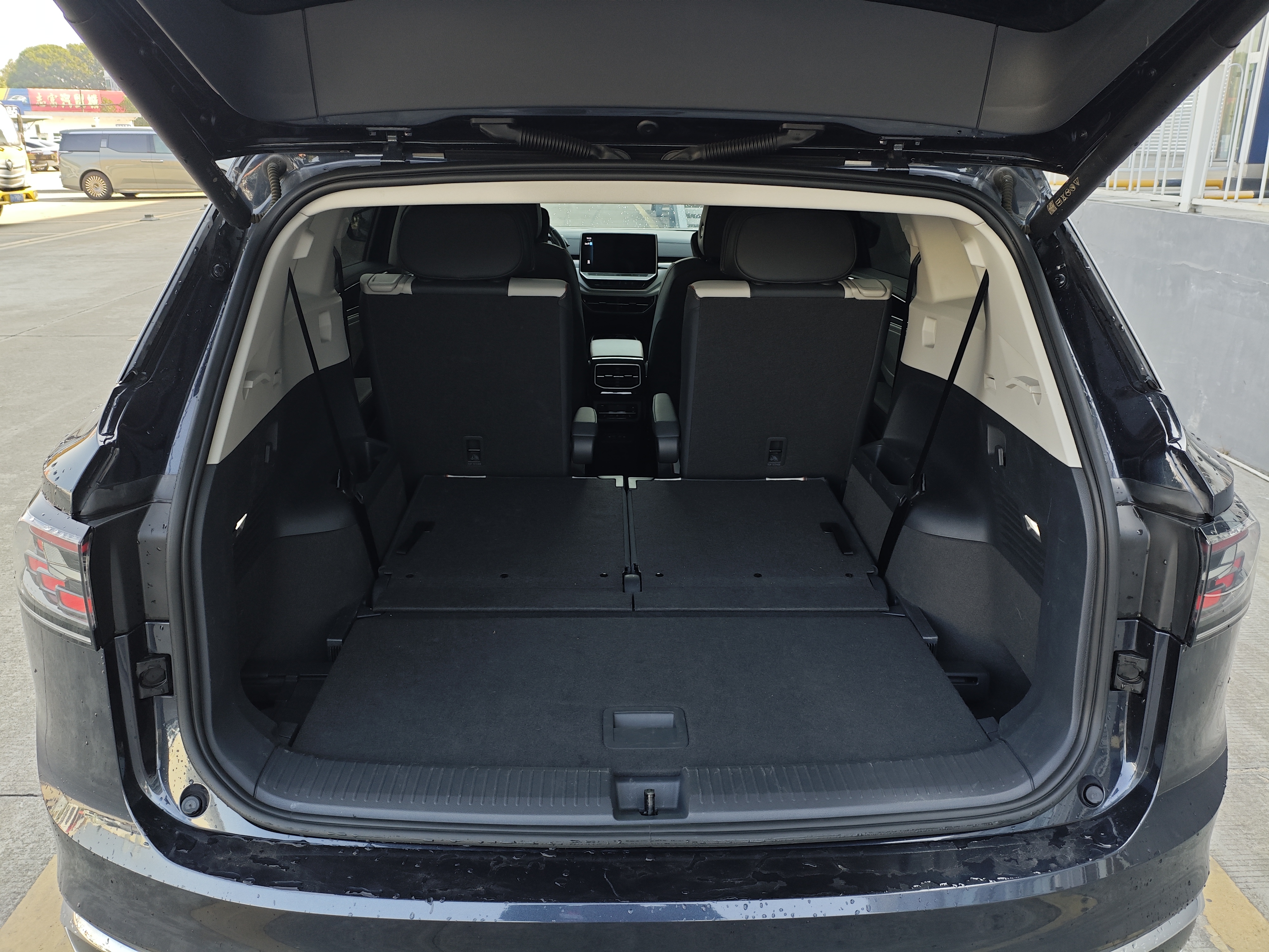 Volkswagen ID.6 Crozz 2022 #14 Volkswagen ID.6 Crozz 2022 immagine di auto #14