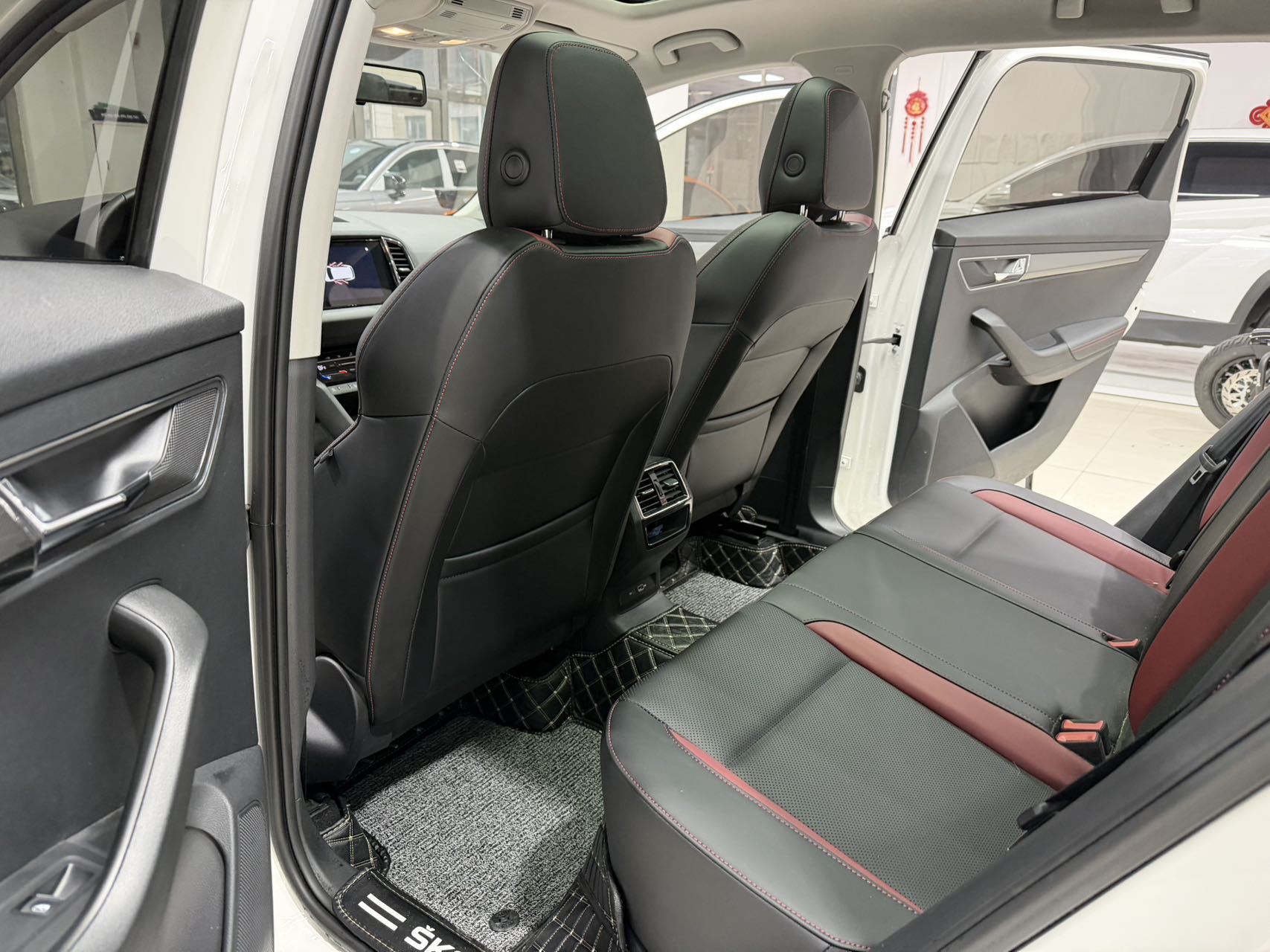 Skoda Karoq 2022 изображение автомобиля #14