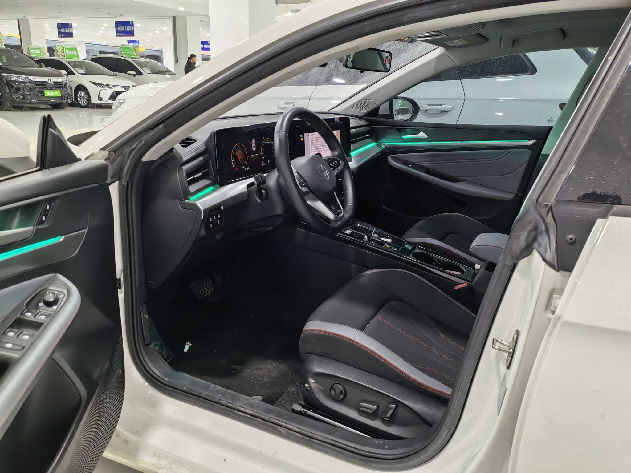 Volkswagen Lamando 2023 imagem de carro #14