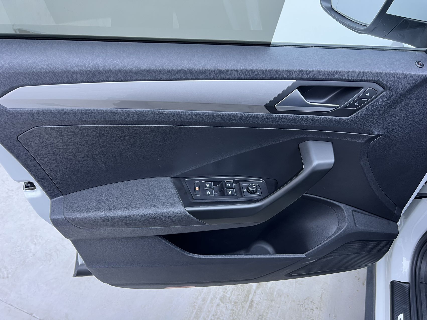 T-Roc 2023 car image #14