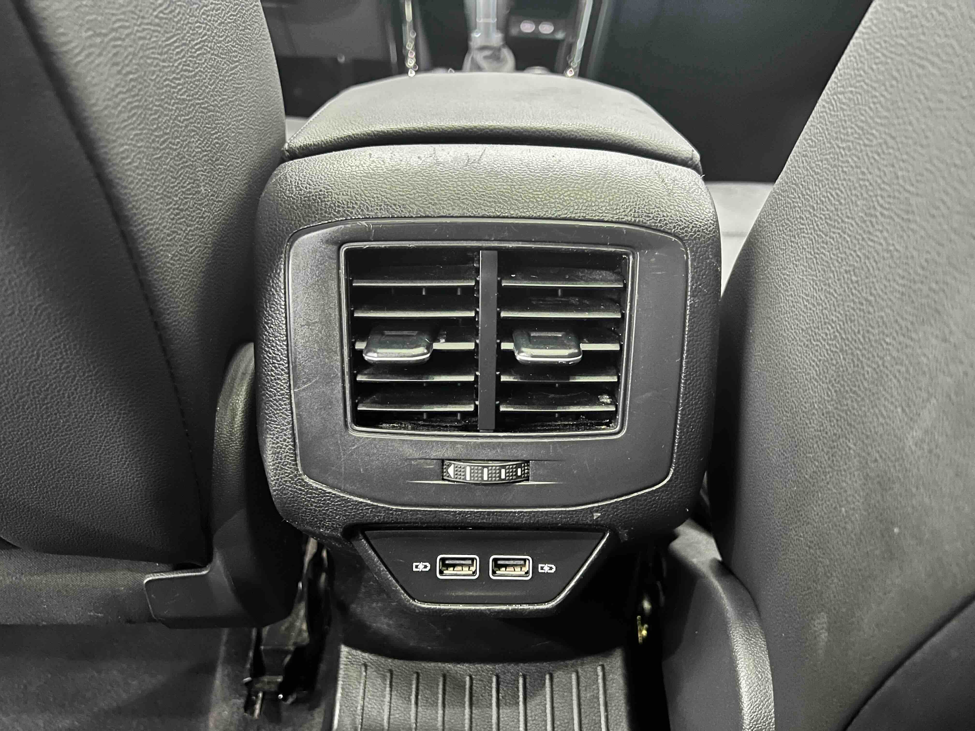 Volkswagen T-Roc 2022 #14 Volkswagen T-Roc 2022 car image #14