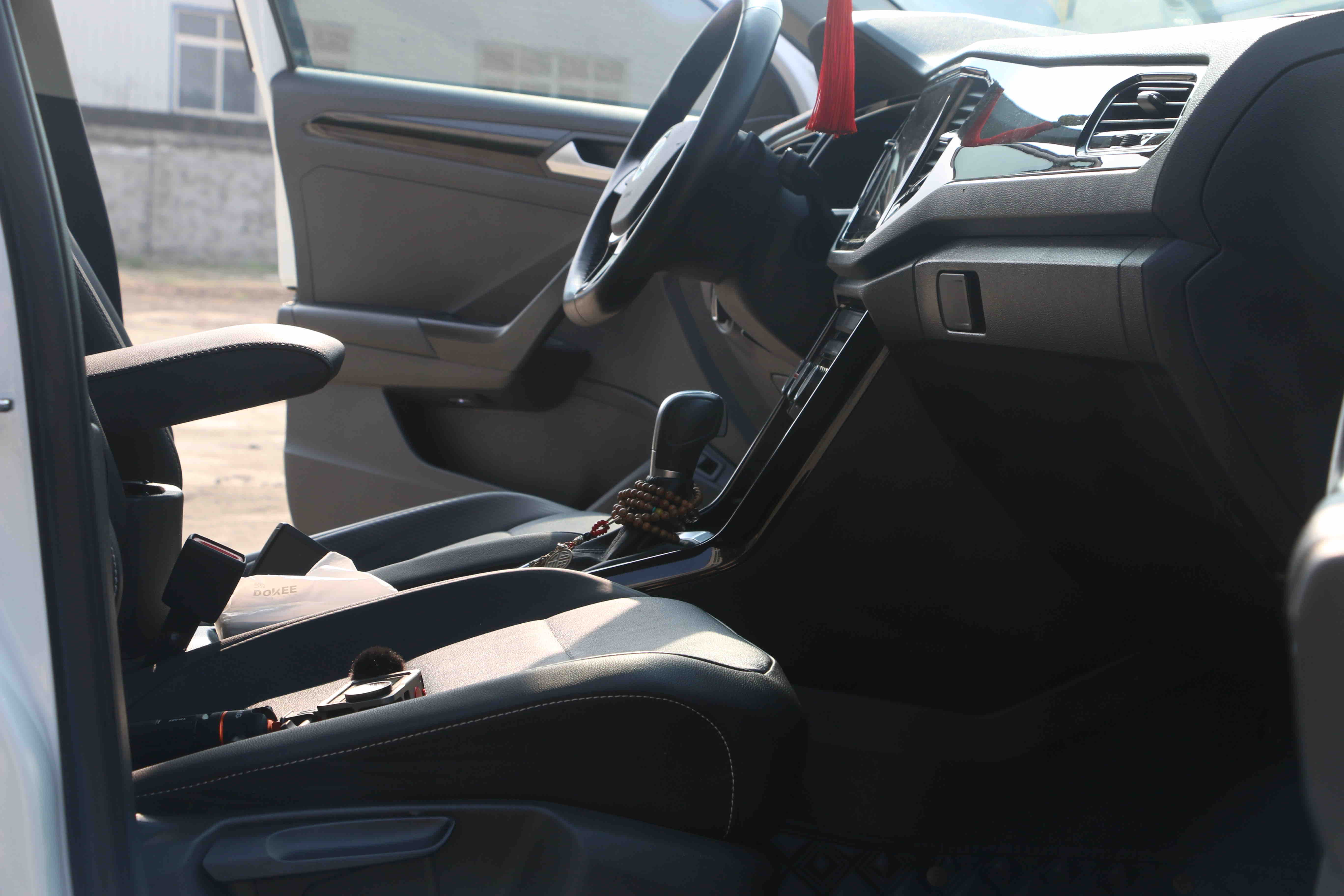 T-Roc 2022 car image #14