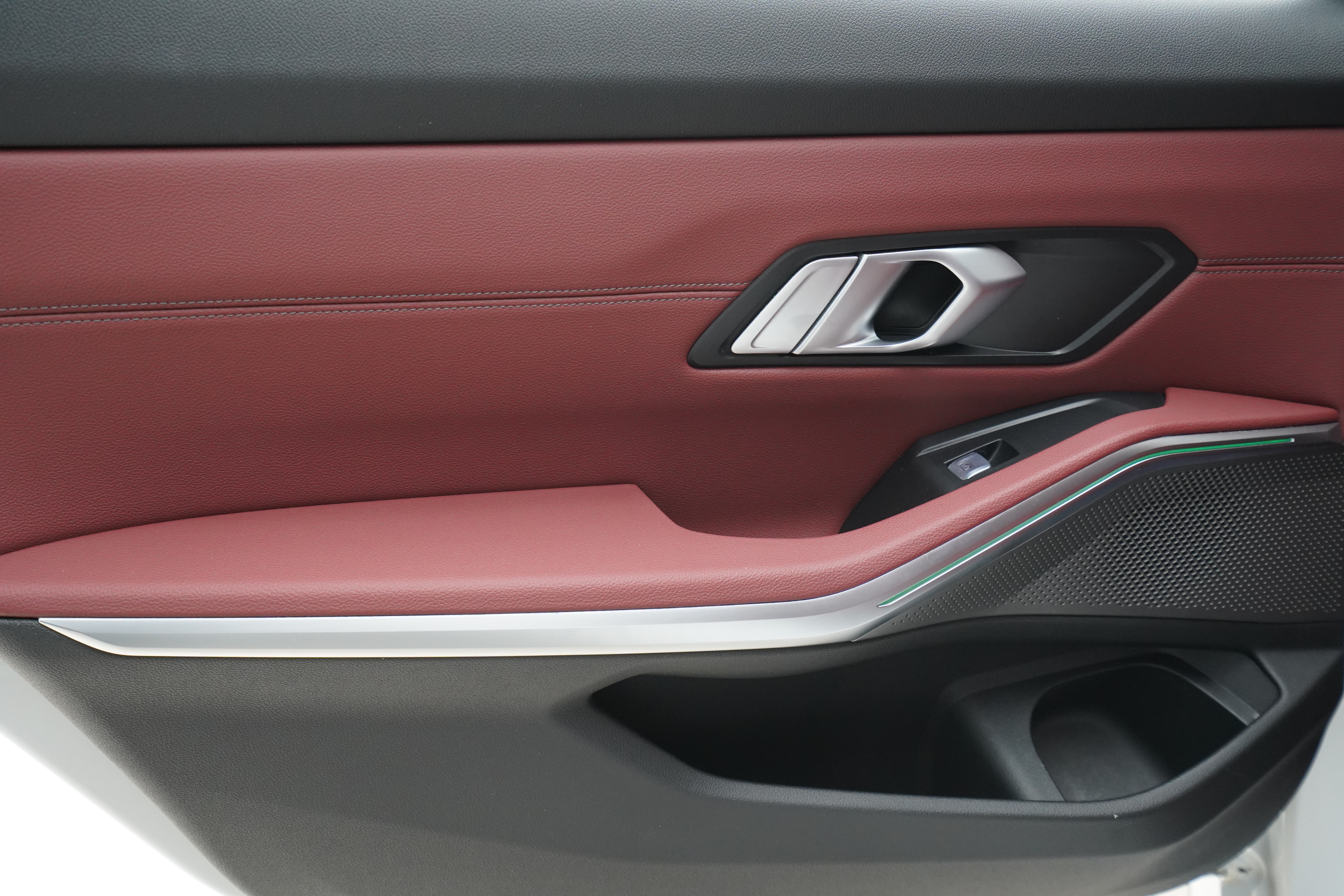 BMW i3 2022 immagine di auto #14