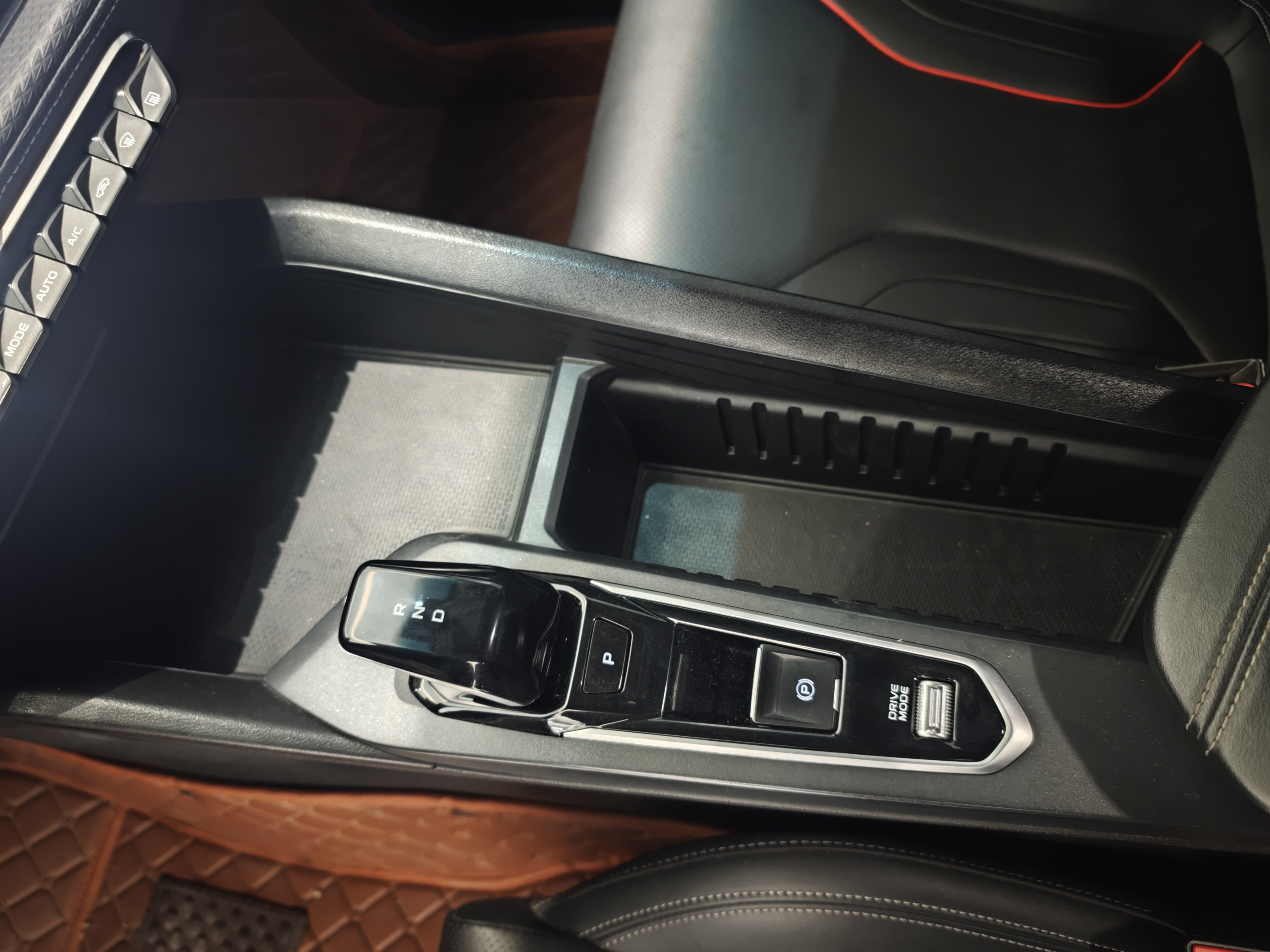 GEELY Binray 2023 car image #14