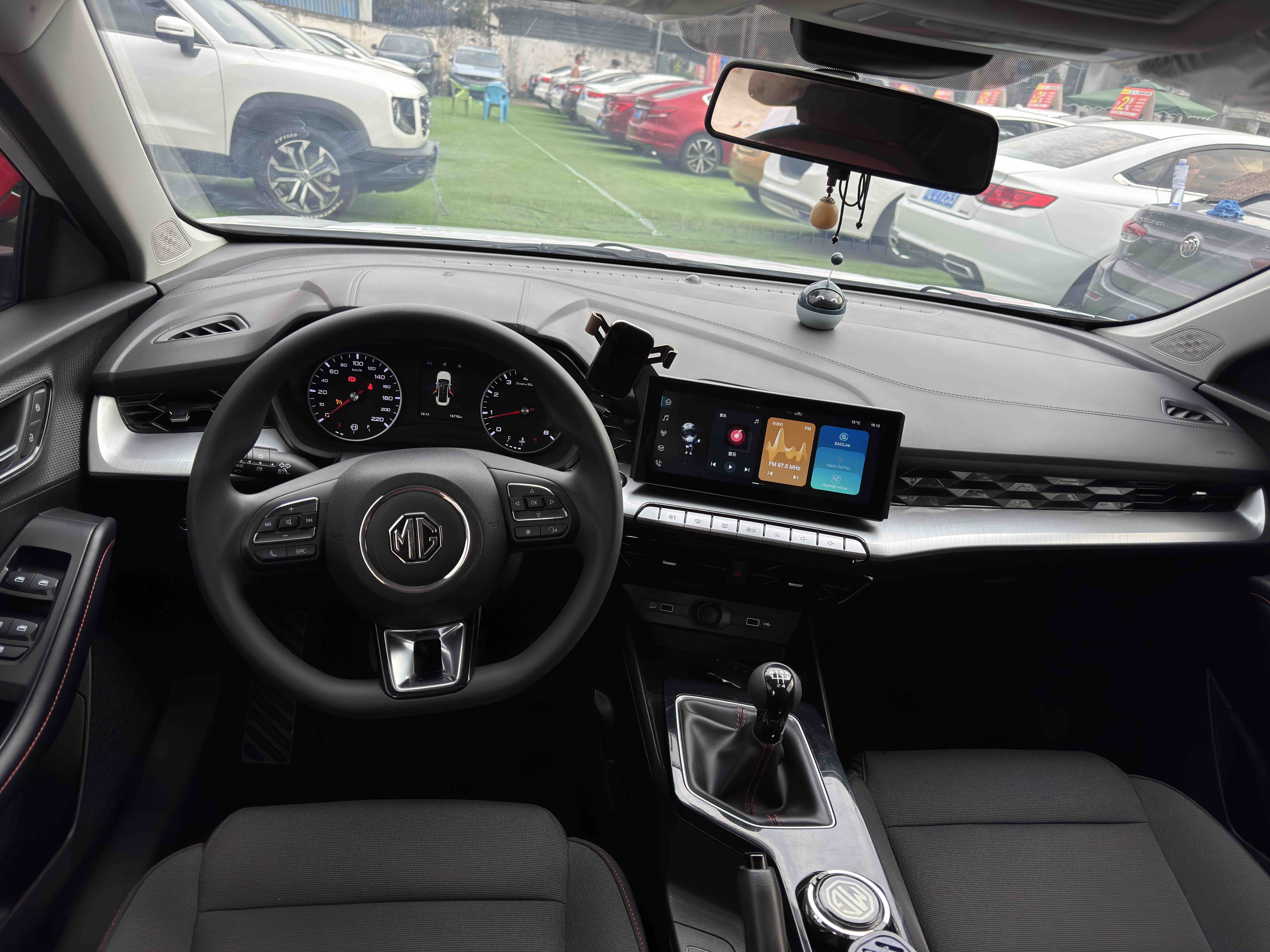 5 2022 car image #14